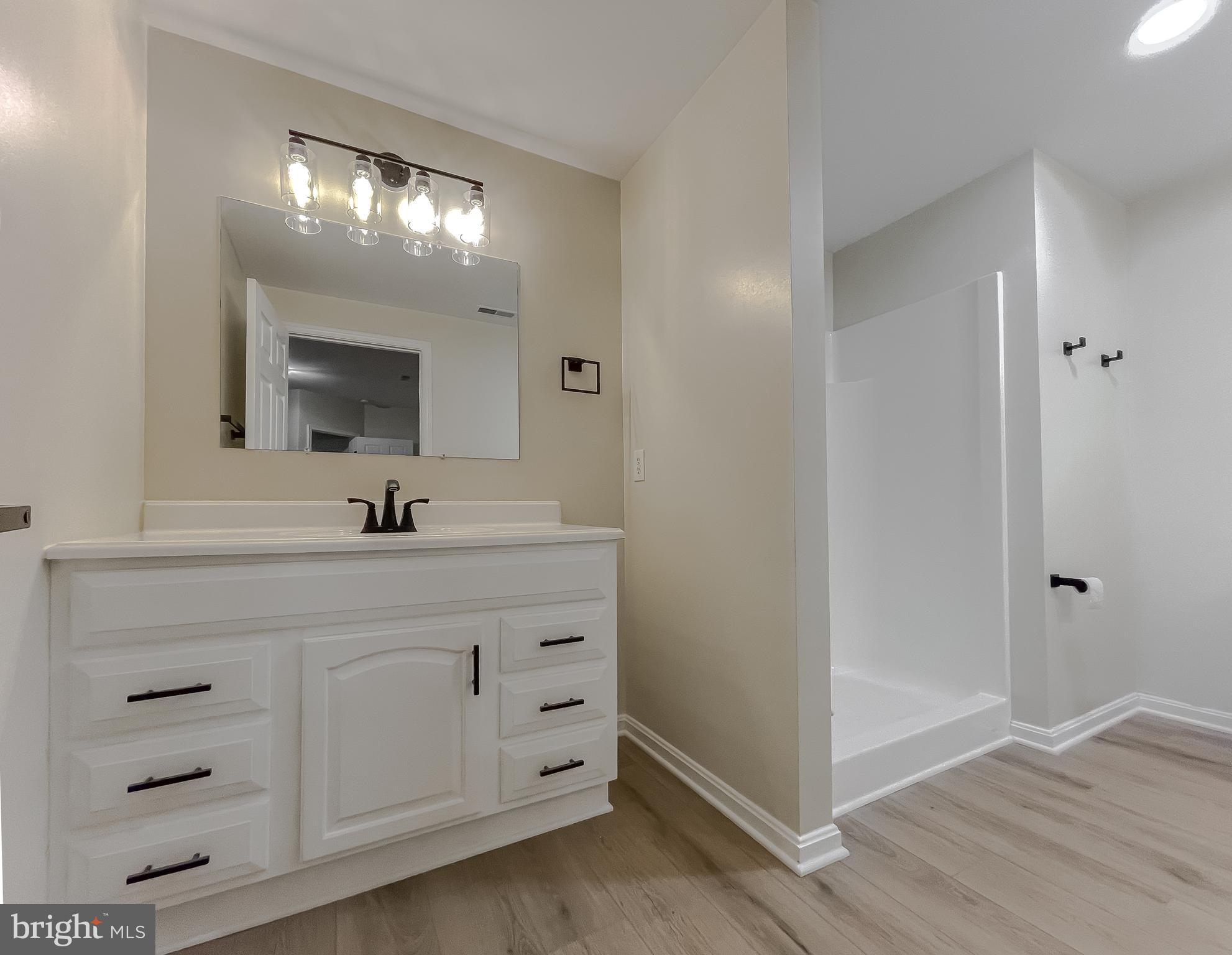 LORINS PRIDE - Residential