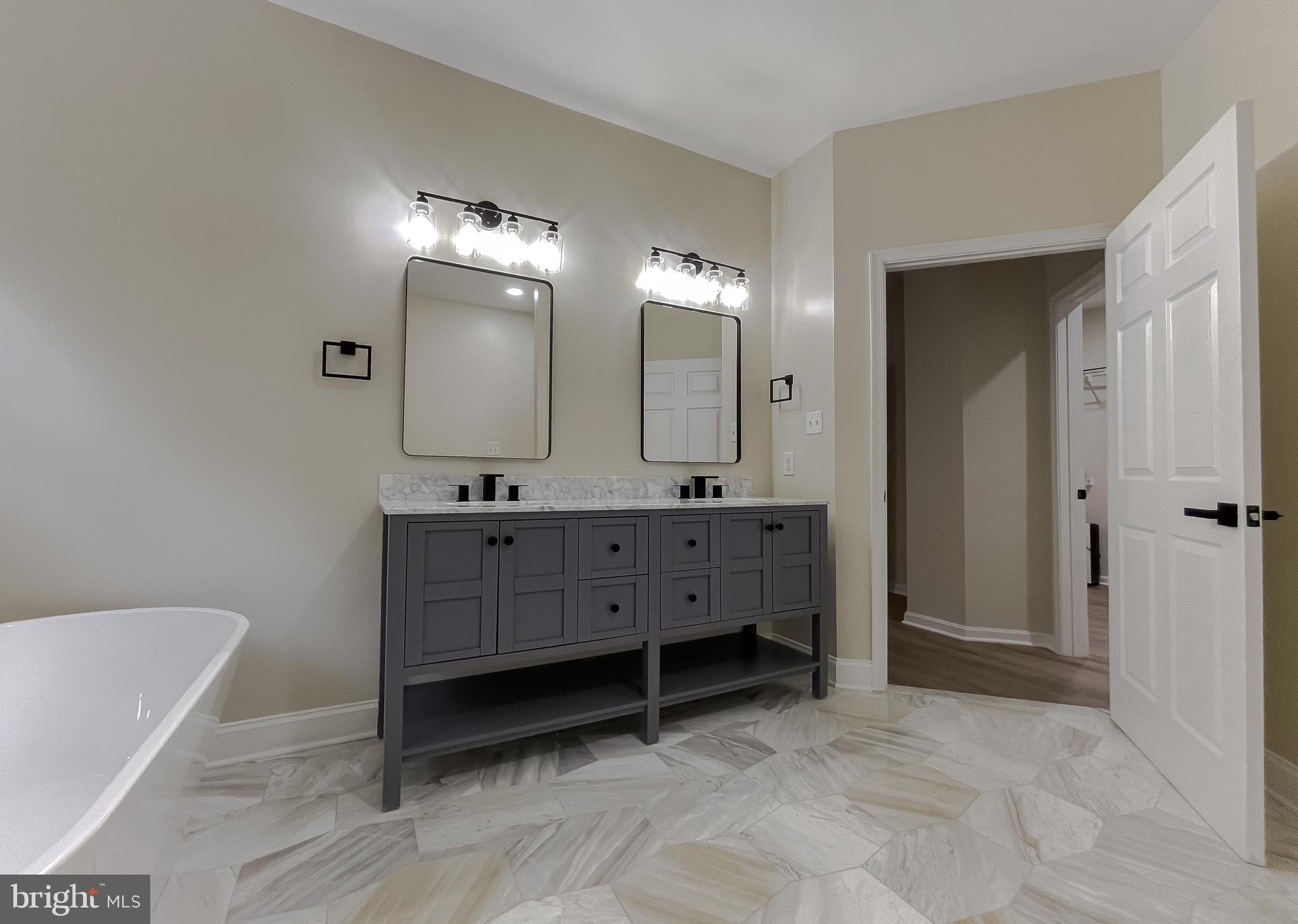 LORINS PRIDE - Residential