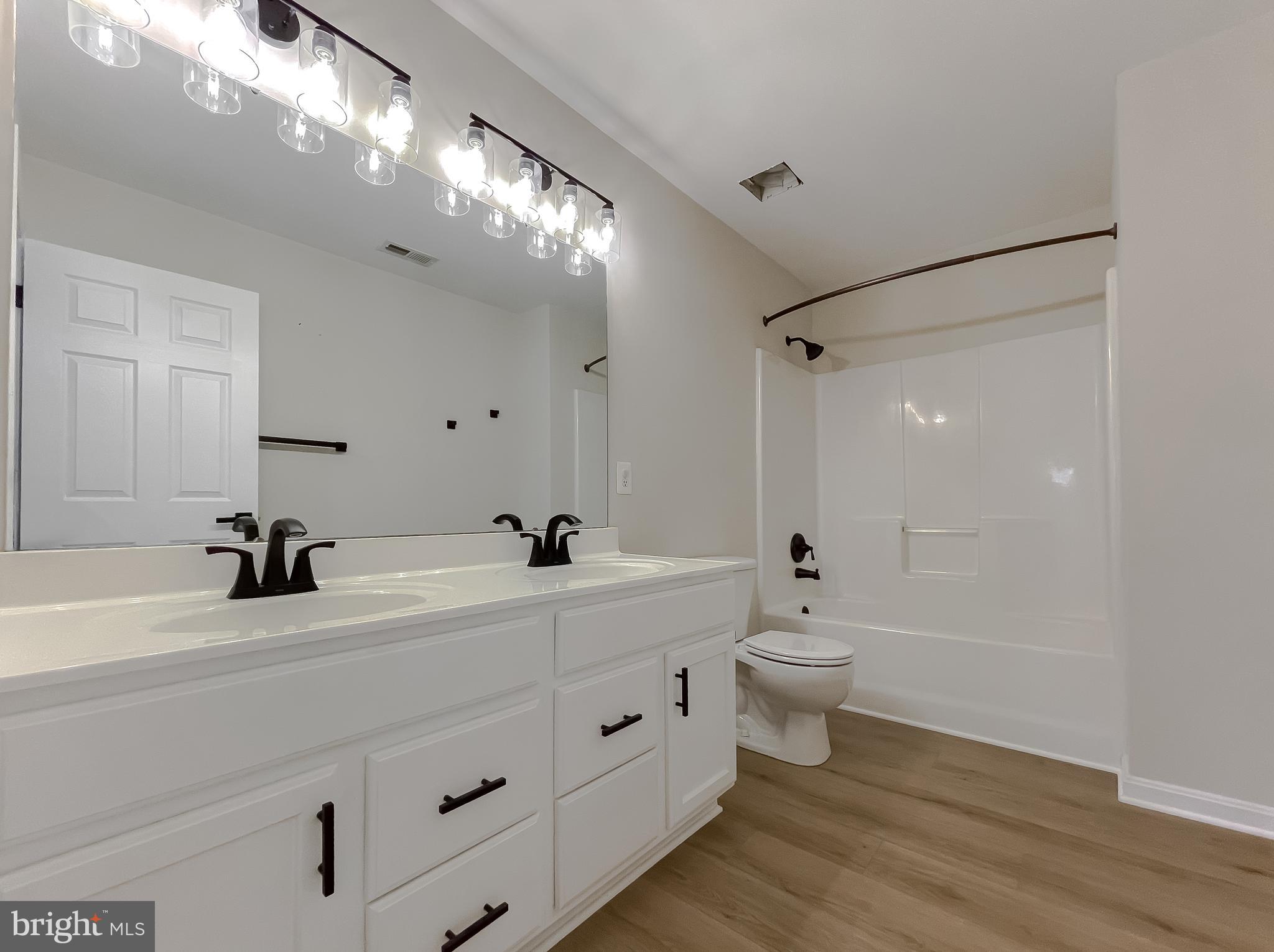 LORINS PRIDE - Residential