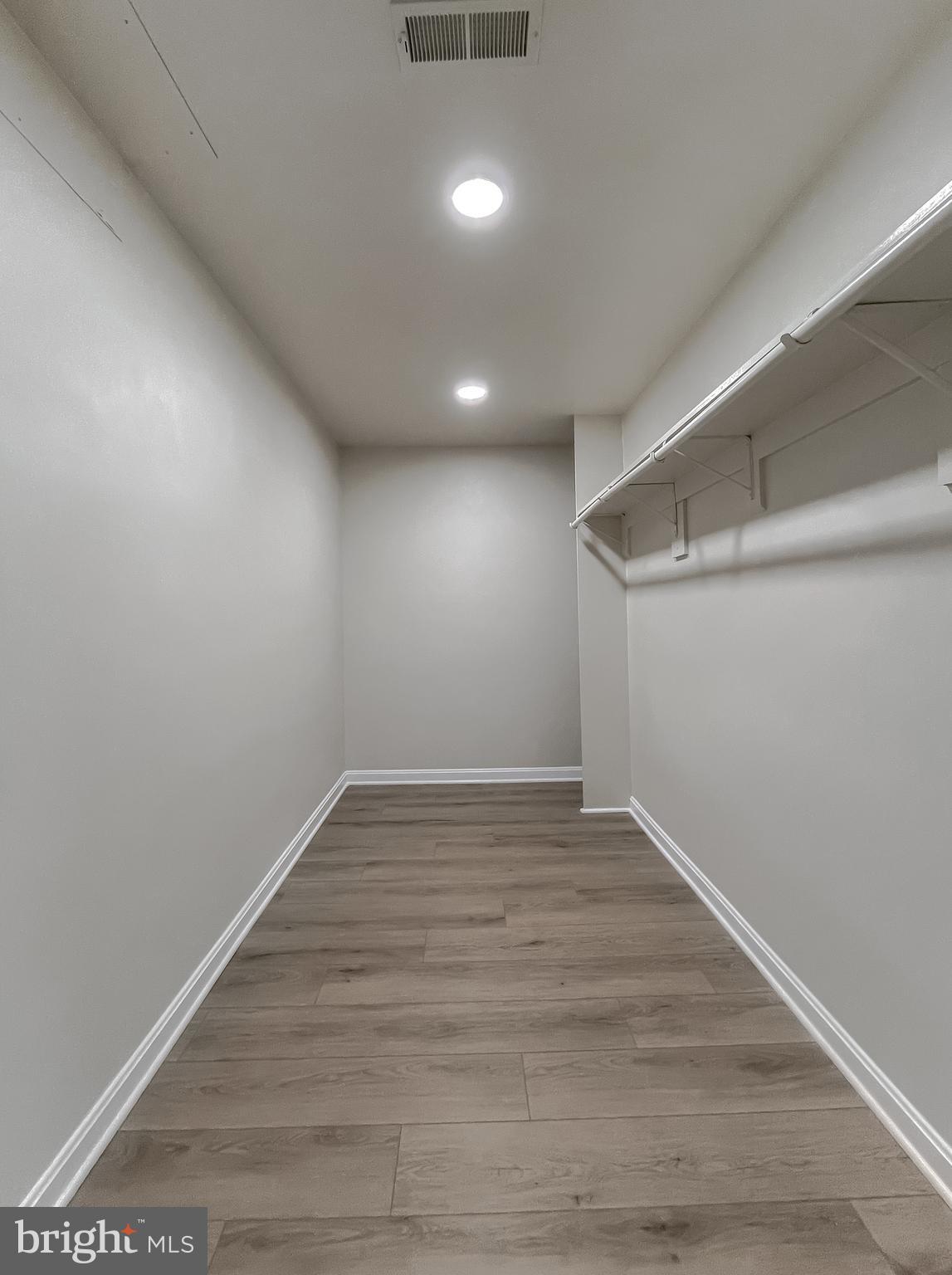 LORINS PRIDE - Residential