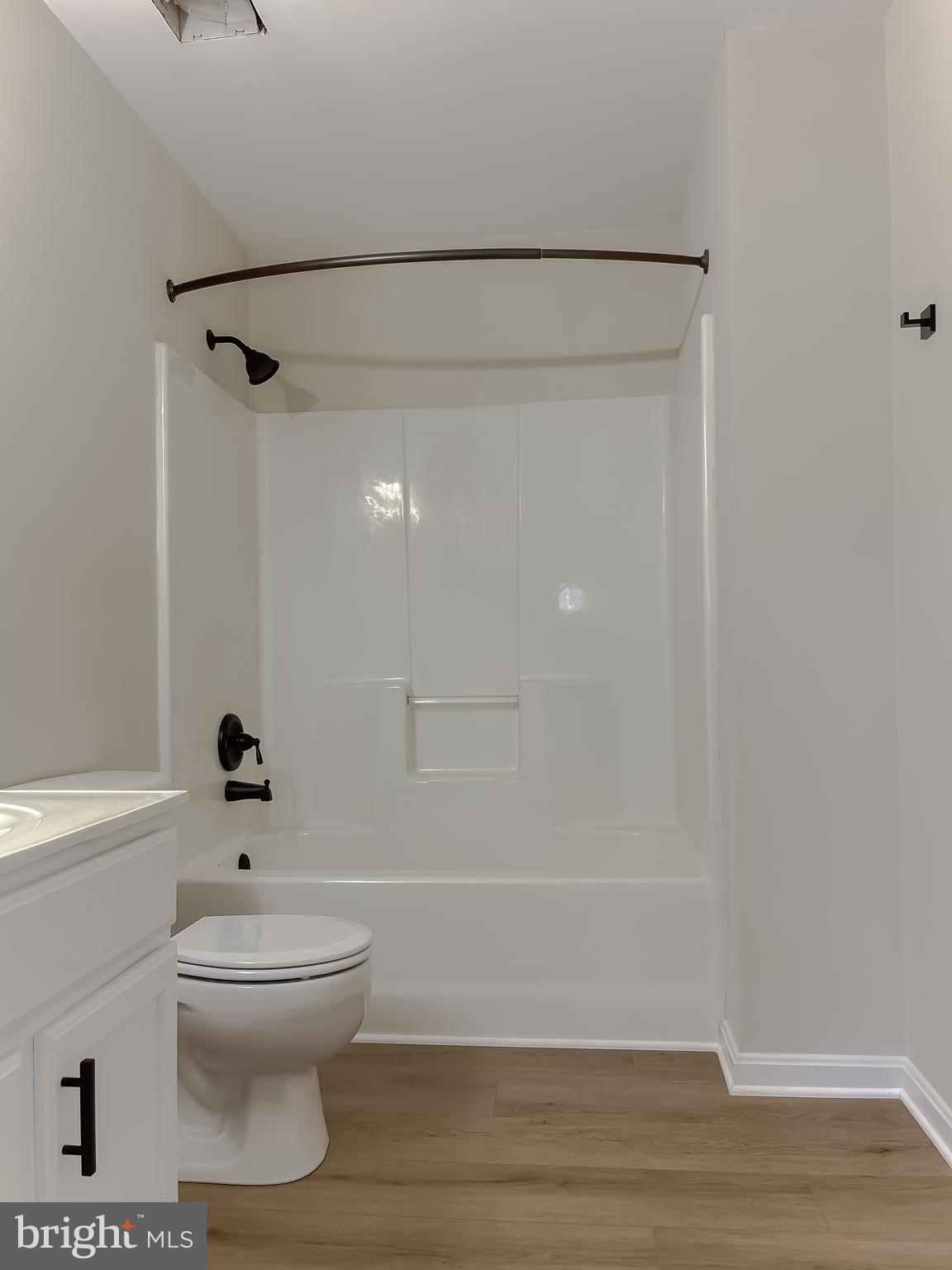 LORINS PRIDE - Residential