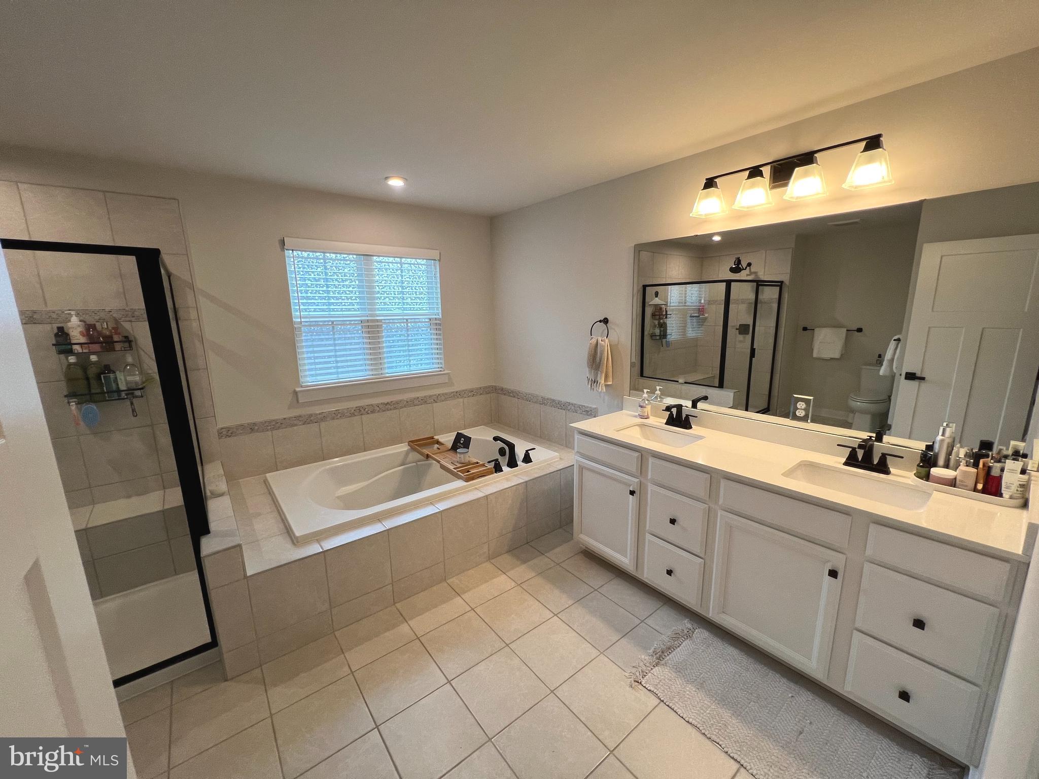 HERITAGE WOODS - Residential Lease