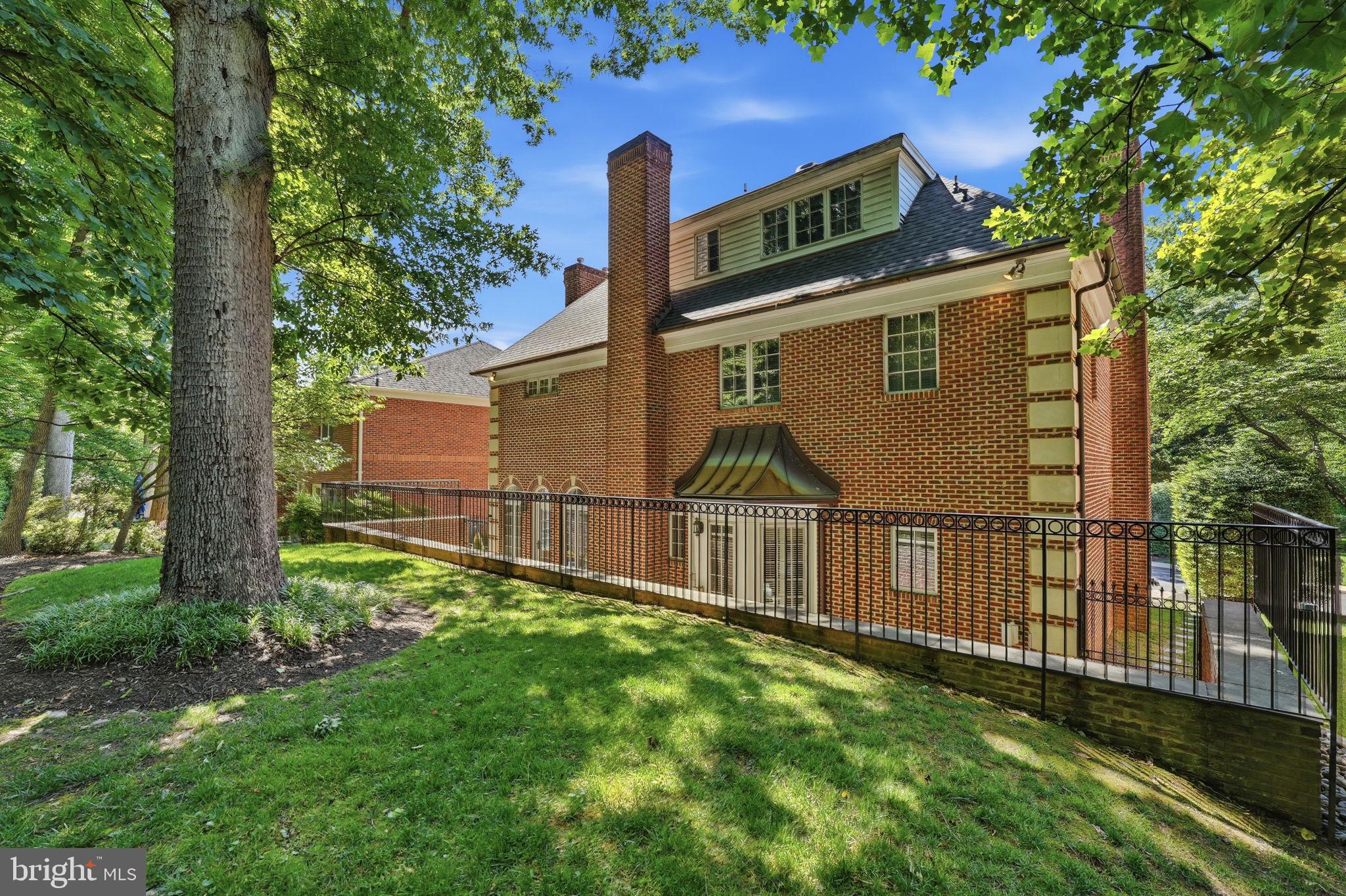 GEORGETOWN - Residential