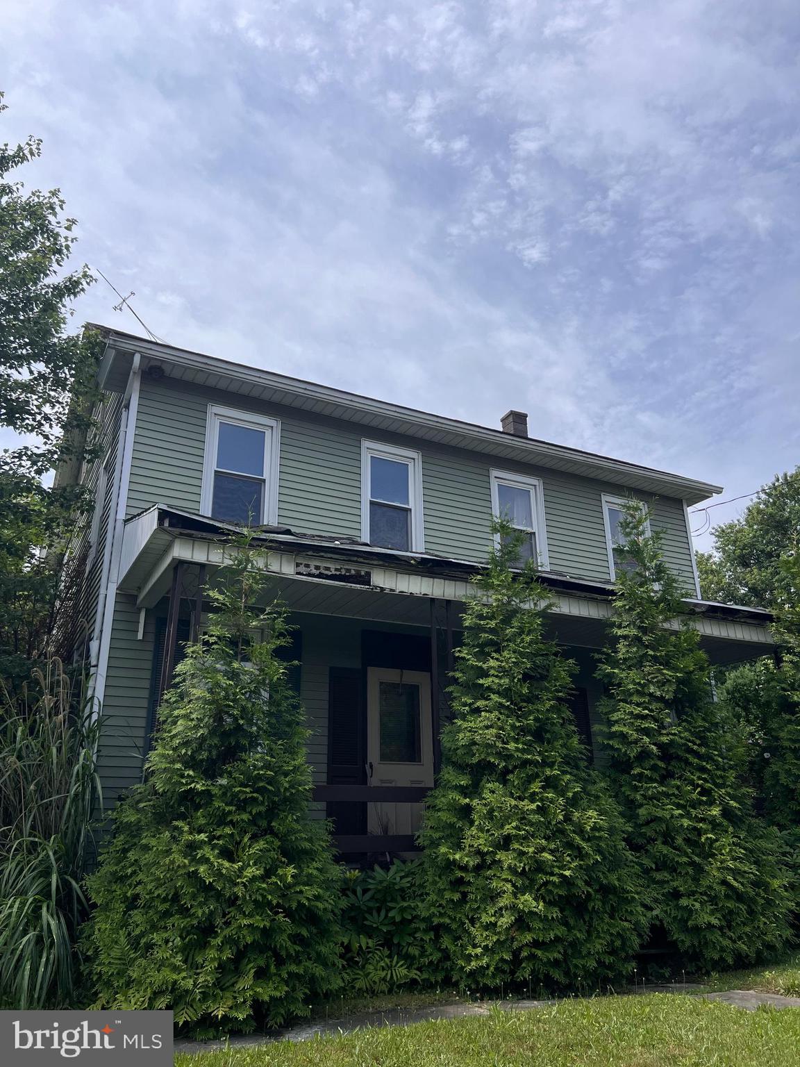 **FIXER UPPER PUBLIC AUCTION ALERT** Property is up for ONLINE auction starting on Friday, August 14th and ending Wednesday, August 19th at 1PM.  The property will be sold as is, where is with no contingencies. For auction terms and conditions please visit auction website. Starting Bid: ONLY $100,000!! This property is in need of a cosmetic renovation - Single Family Home with 4 bedrooms and 1.5 bathrooms in West Hempfield Township. Auction Terms - $20,000 deposit on the day of the auction with the balance due in 14 days. A 10% buyer premium will be added to the high bid price and become part of the purchase price. The buyer will be responsible for the 2% PA real estate transfer tax. Buyer will assume contents at the property.
