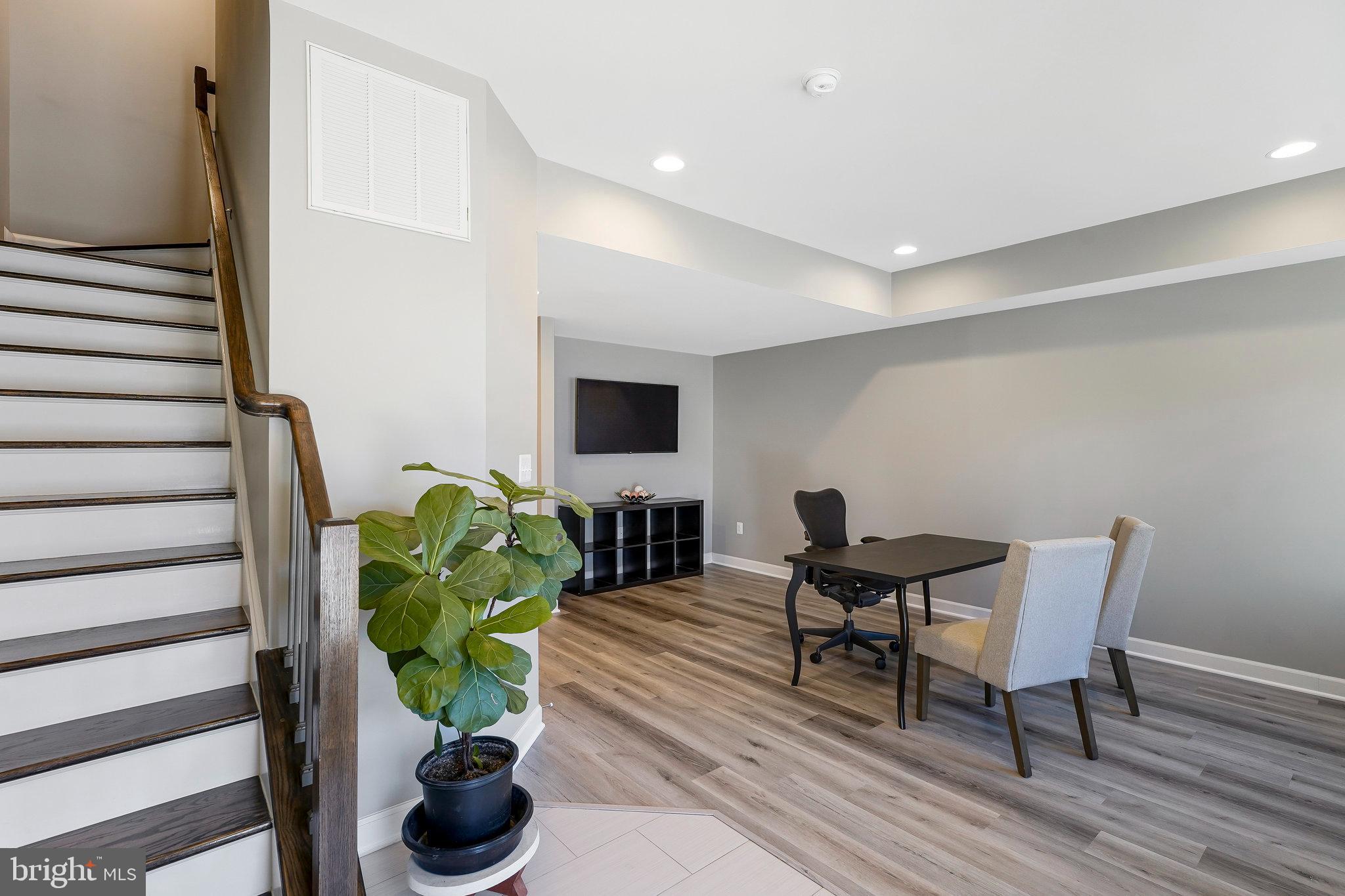 ONE LOUDOUN LAND BAY B - Residential