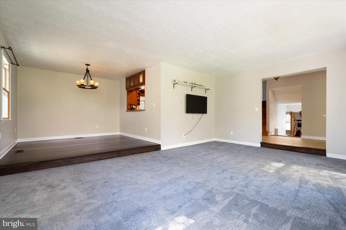 TRIADELPHIA FARMS II - Residential