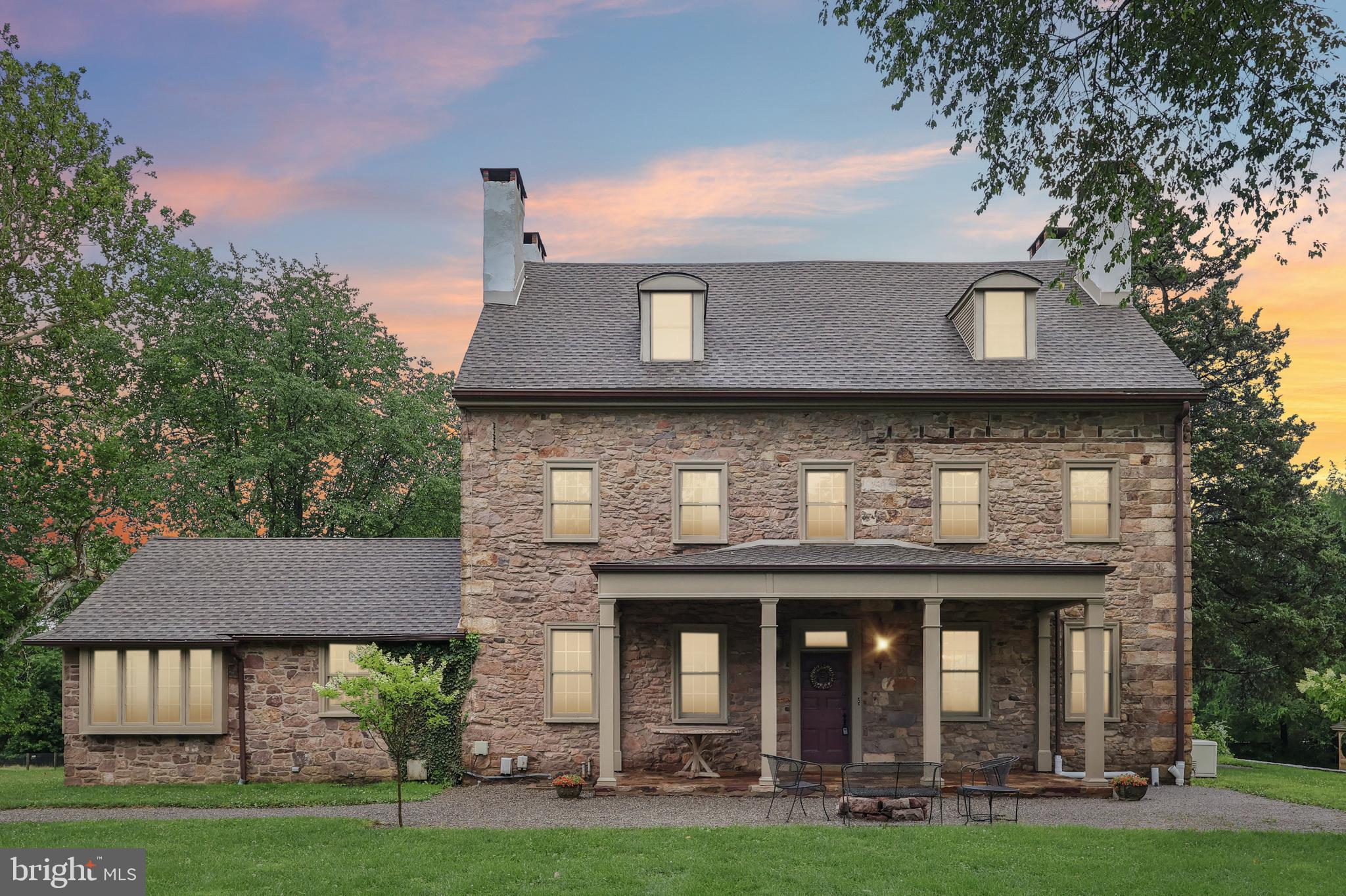PEBBLE HILL - Residential