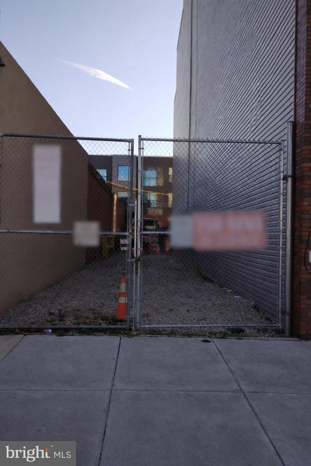 GRAYS FERRY - Commercial Sale