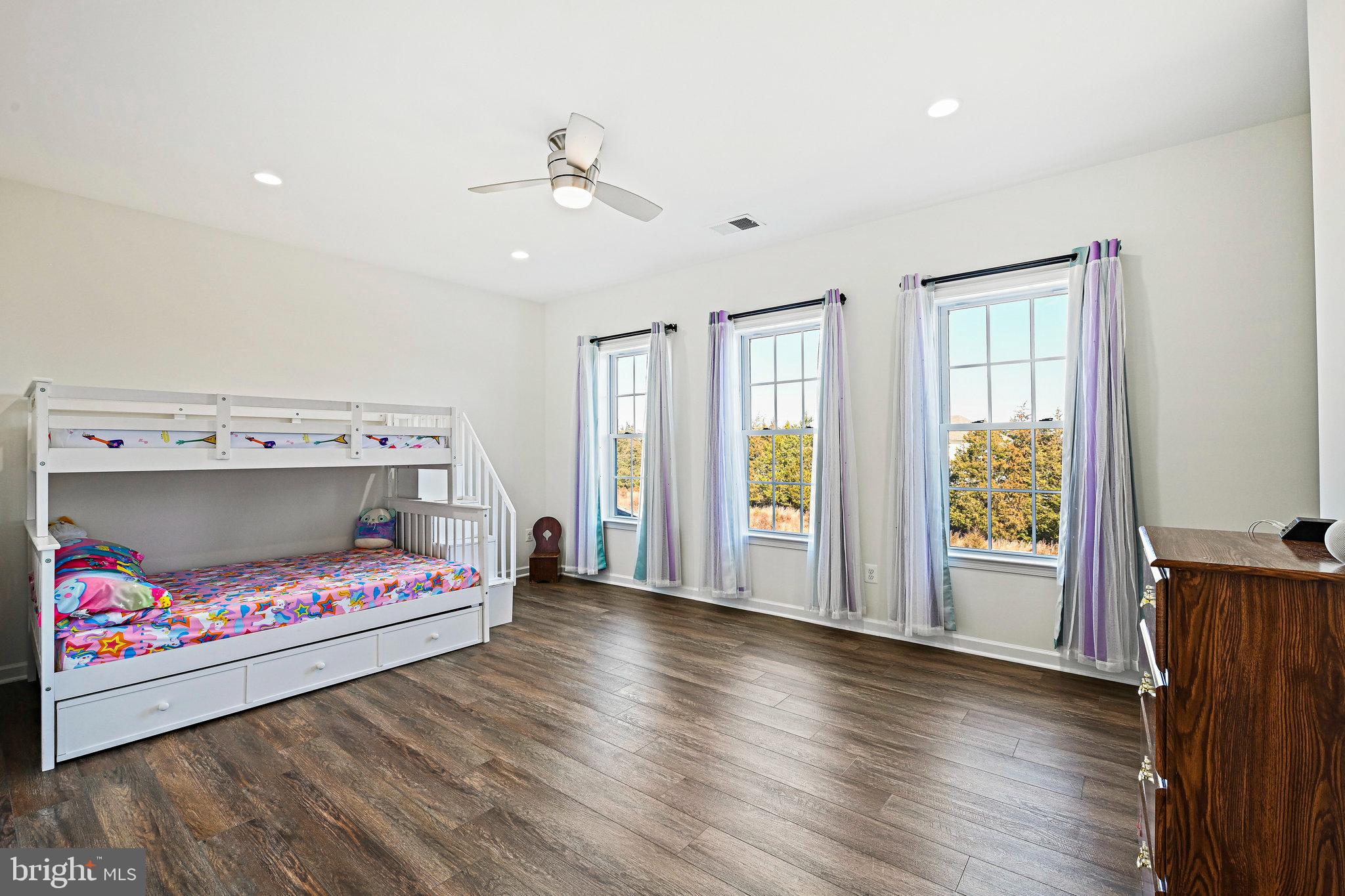 LENAH MILL - Residential