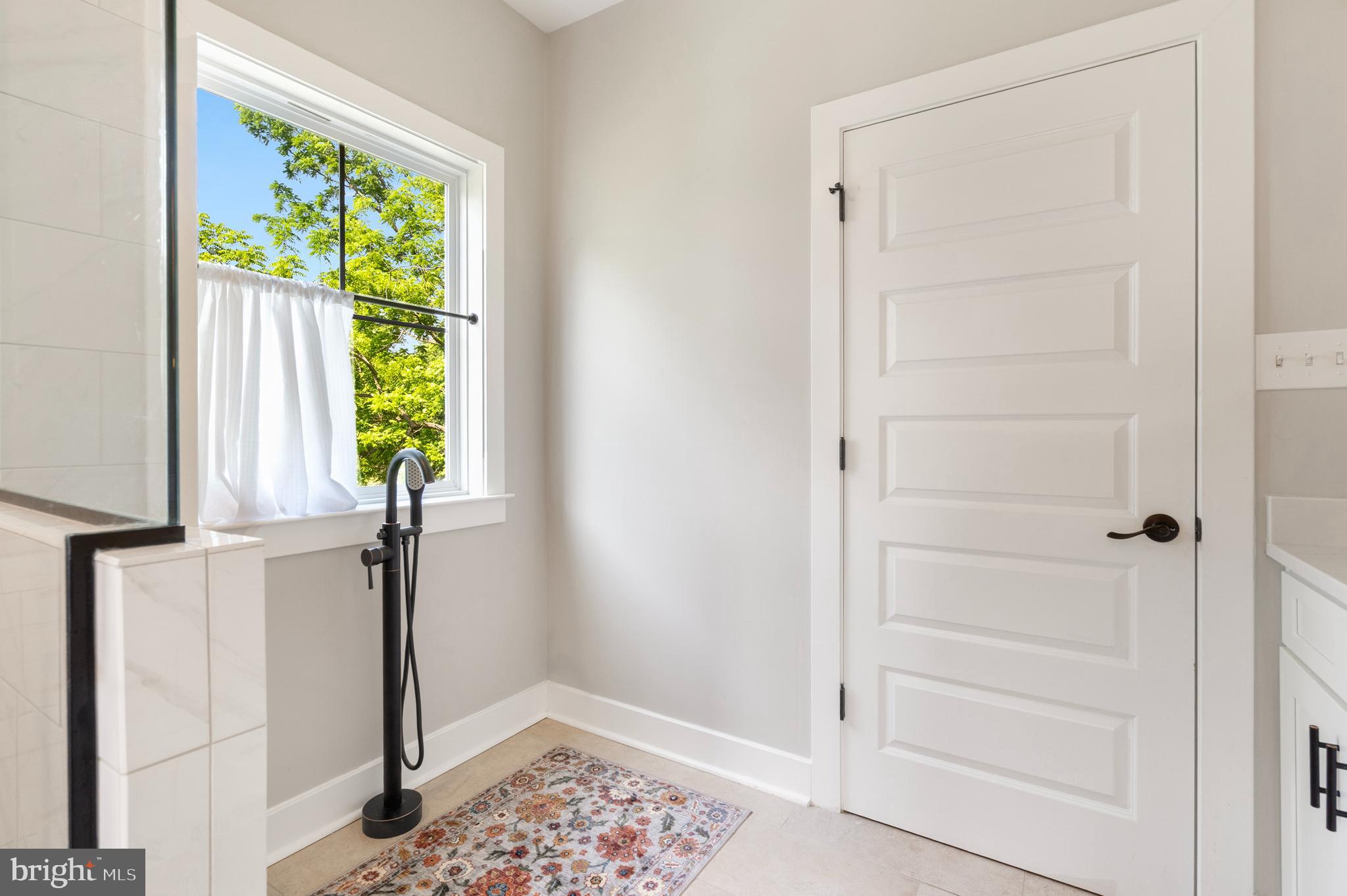EASTLAND - Residential