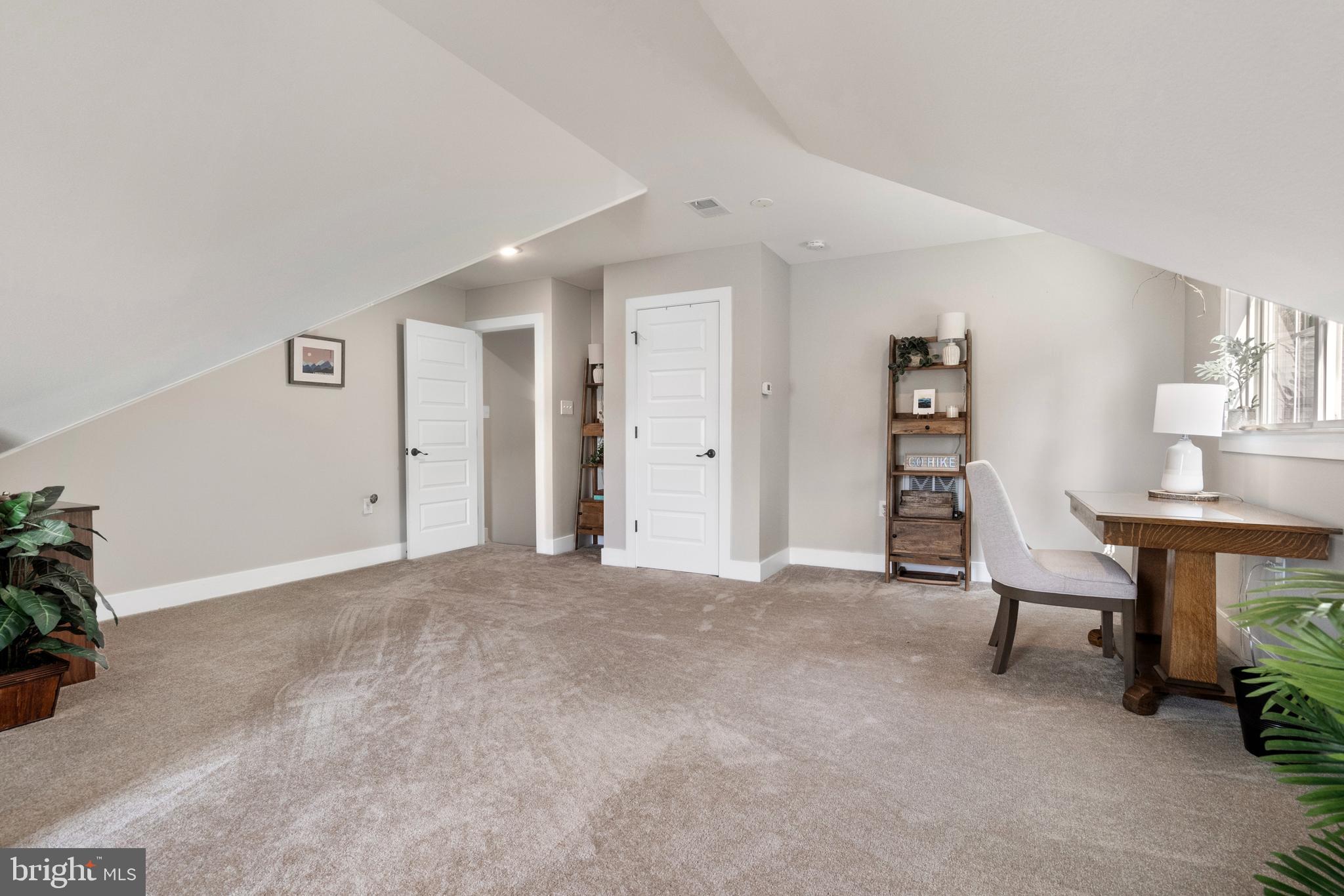 EASTLAND - Residential