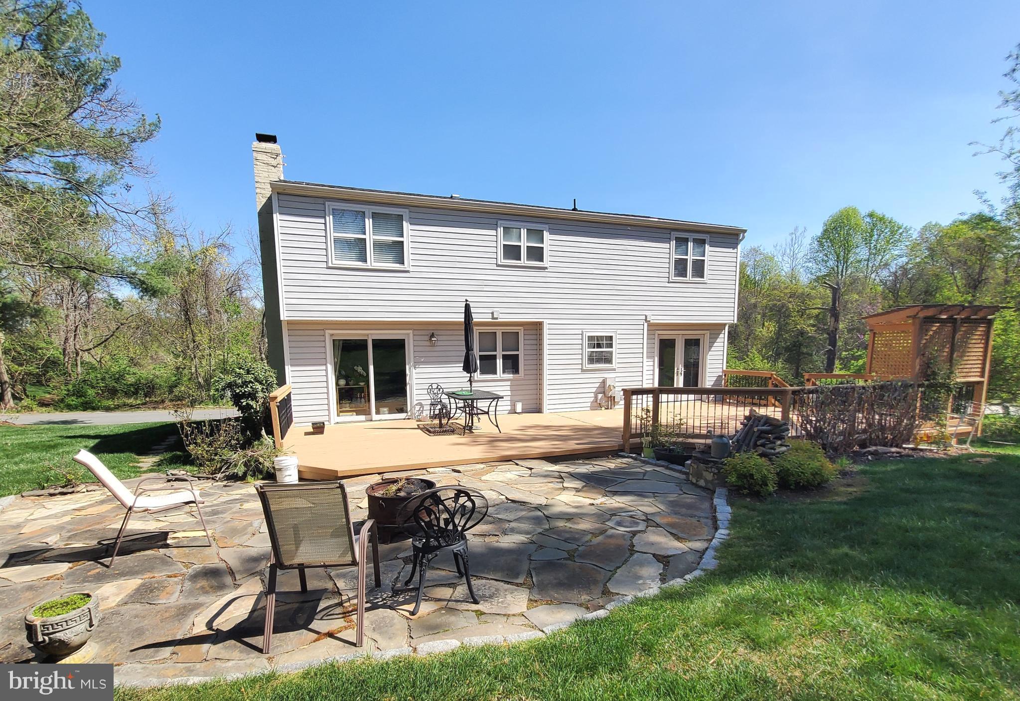 LOCKMEADE - Residential