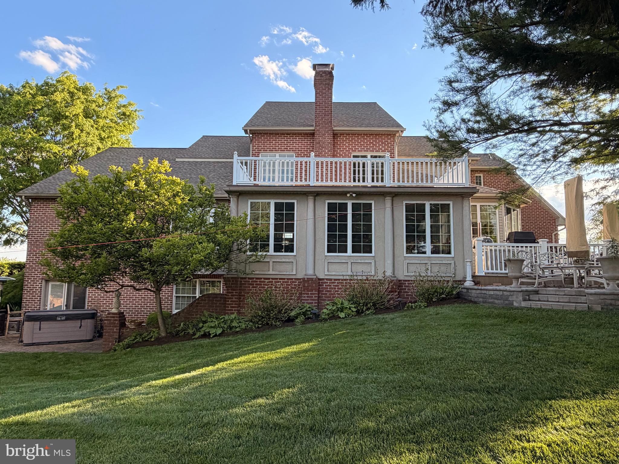 NORTH HILLS - Residential