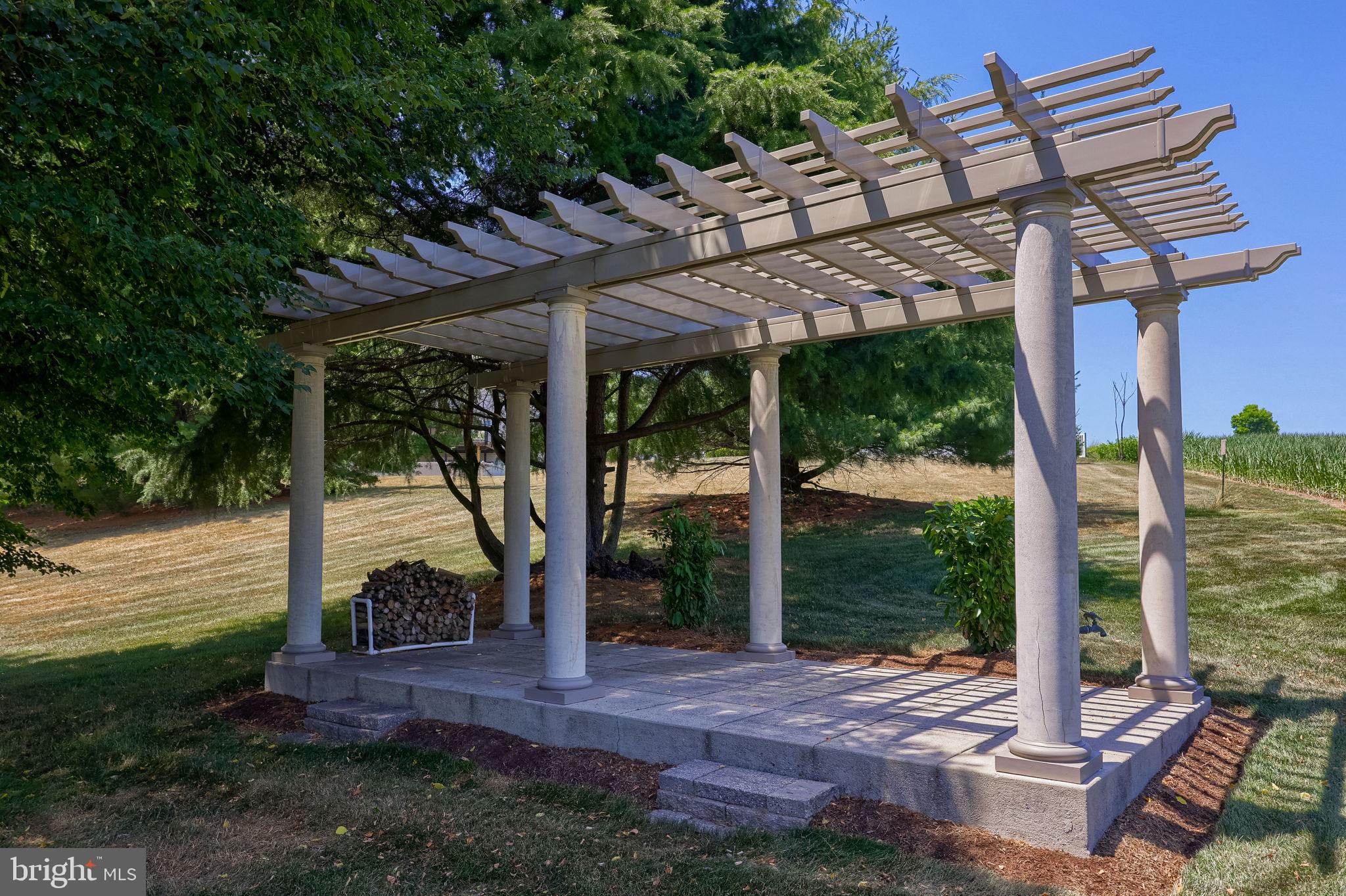 NORTH HILLS - Residential