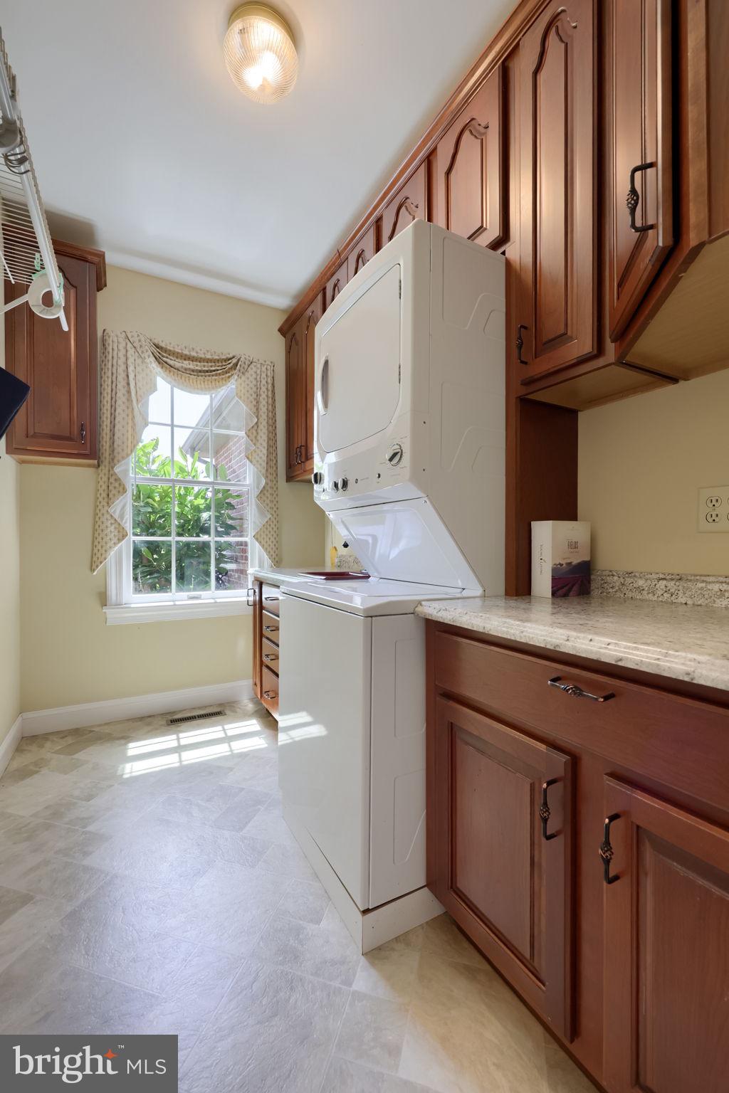 NORTH HILLS - Residential