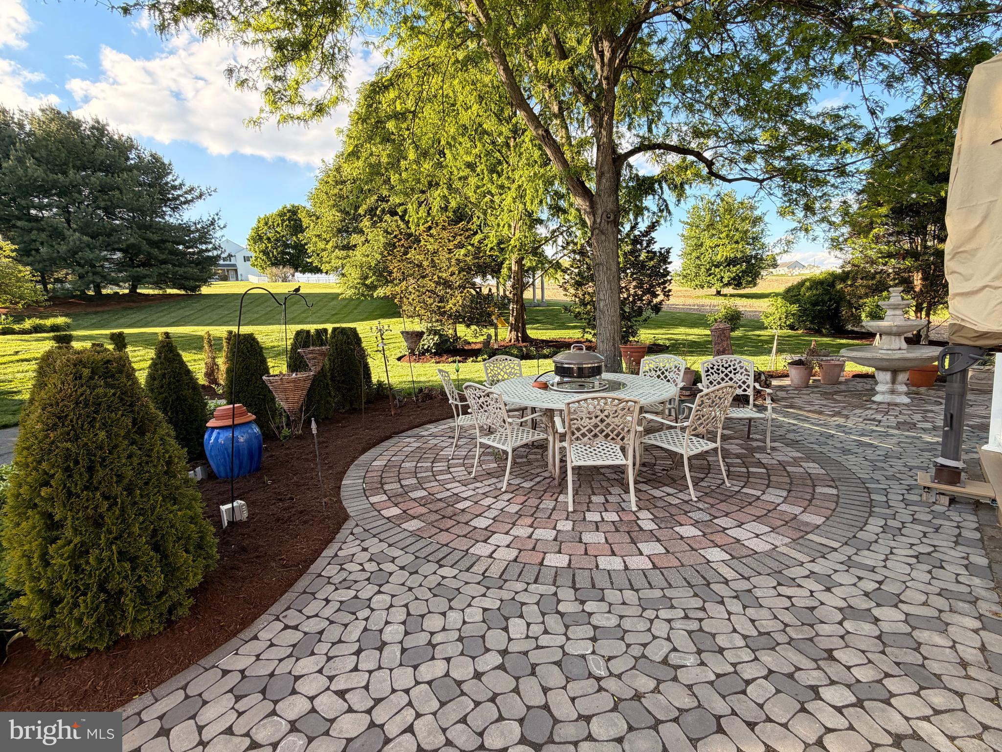 NORTH HILLS - Residential