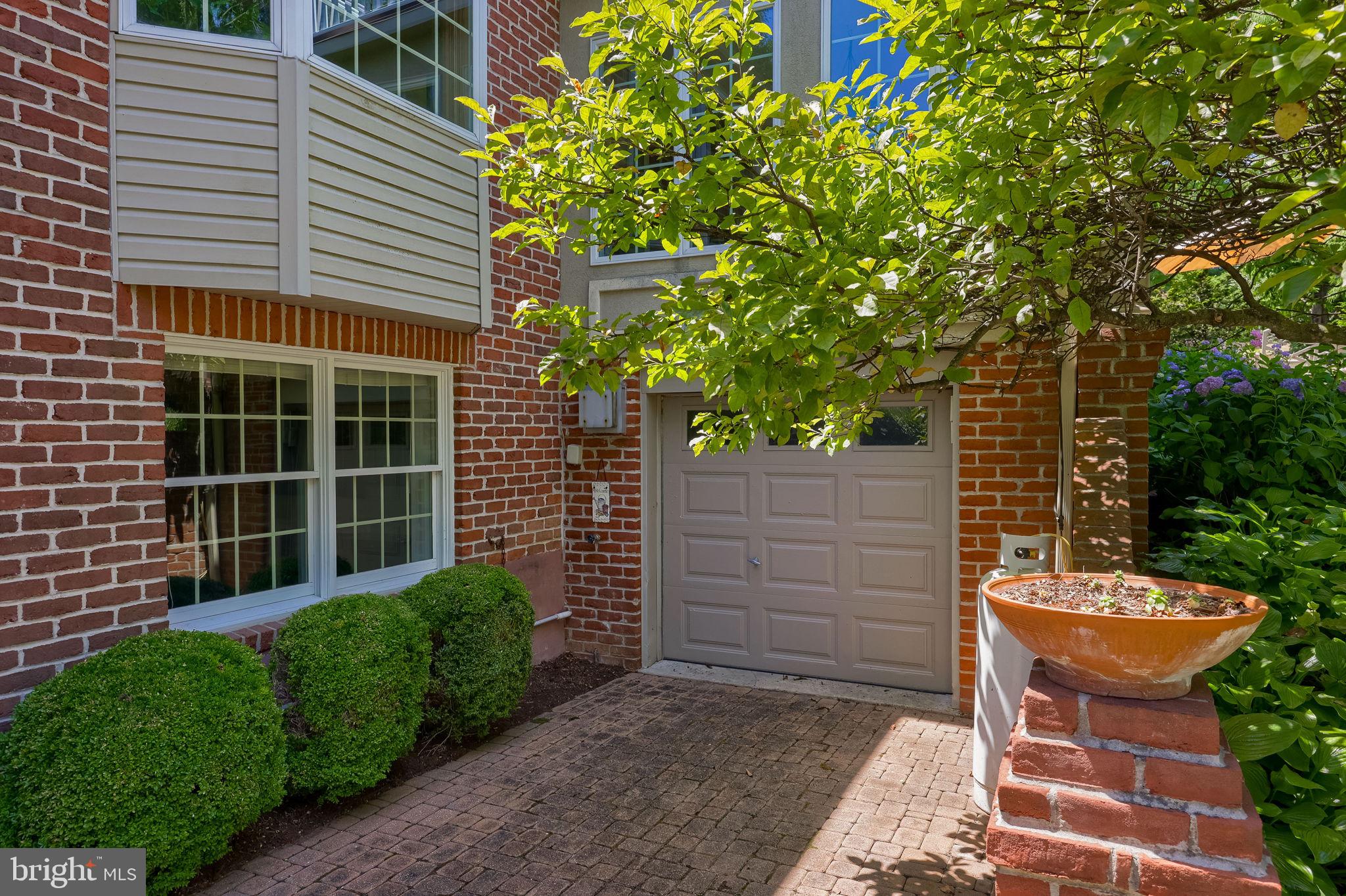 NORTH HILLS - Residential