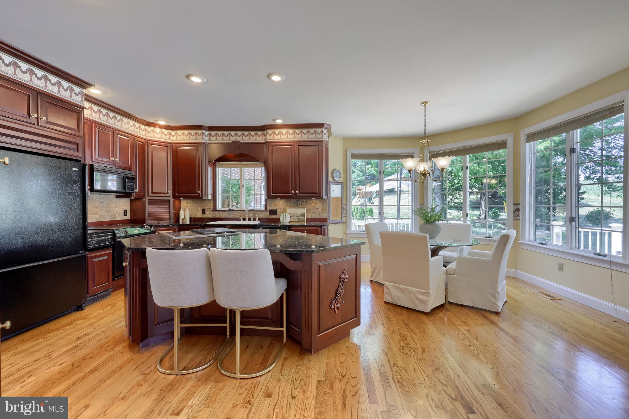 NORTH HILLS - Residential