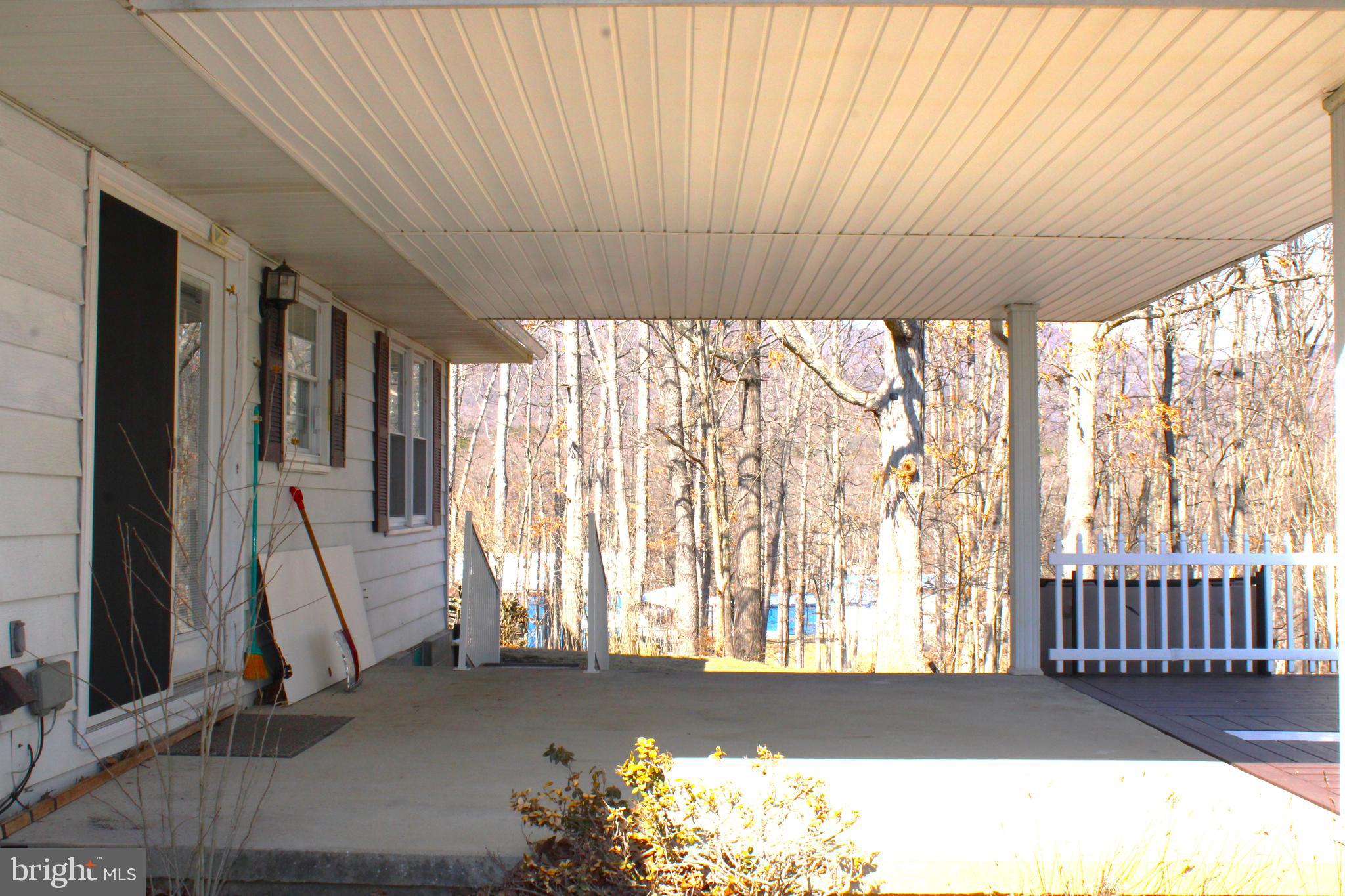 NEW  CREEK - Residential