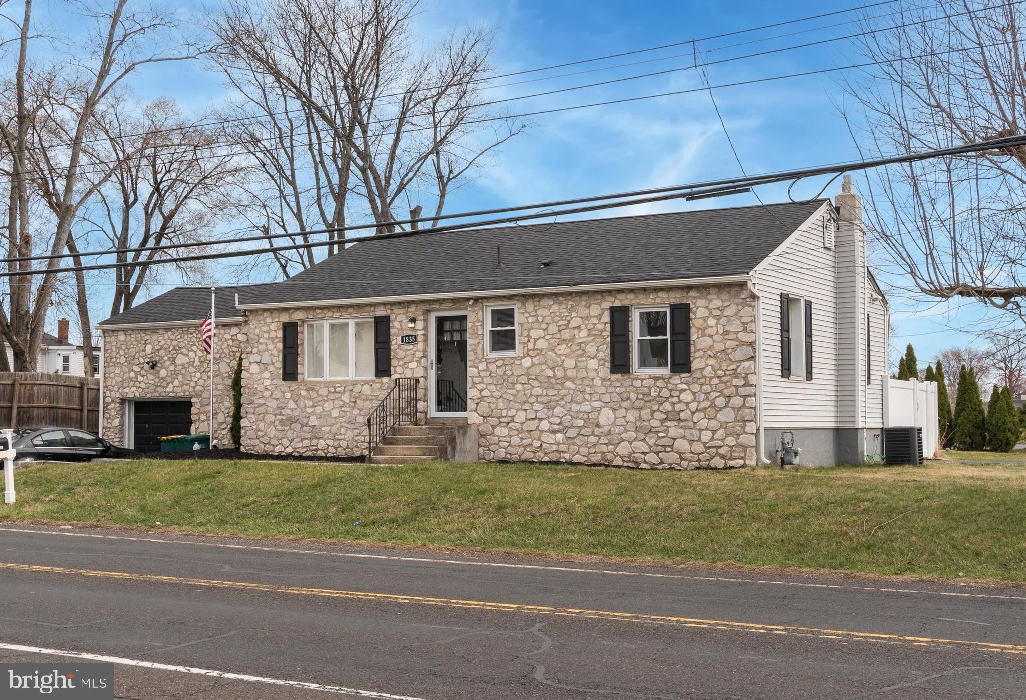 DURHAM VILLAGE - Residential