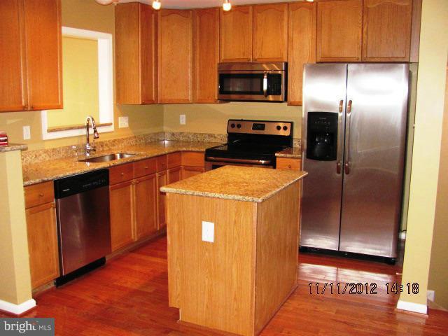 MANOR PARK - Residential Lease