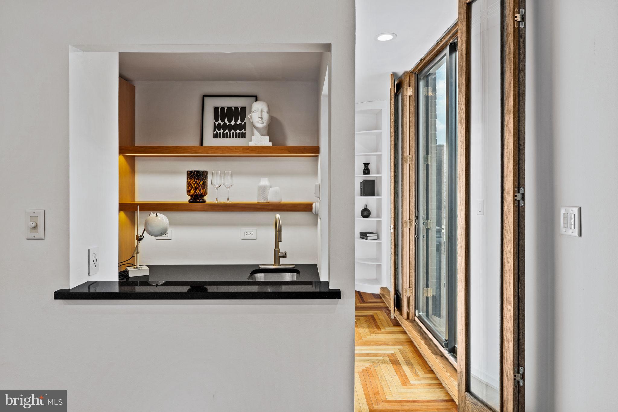 SOCIETY HILL - Residential