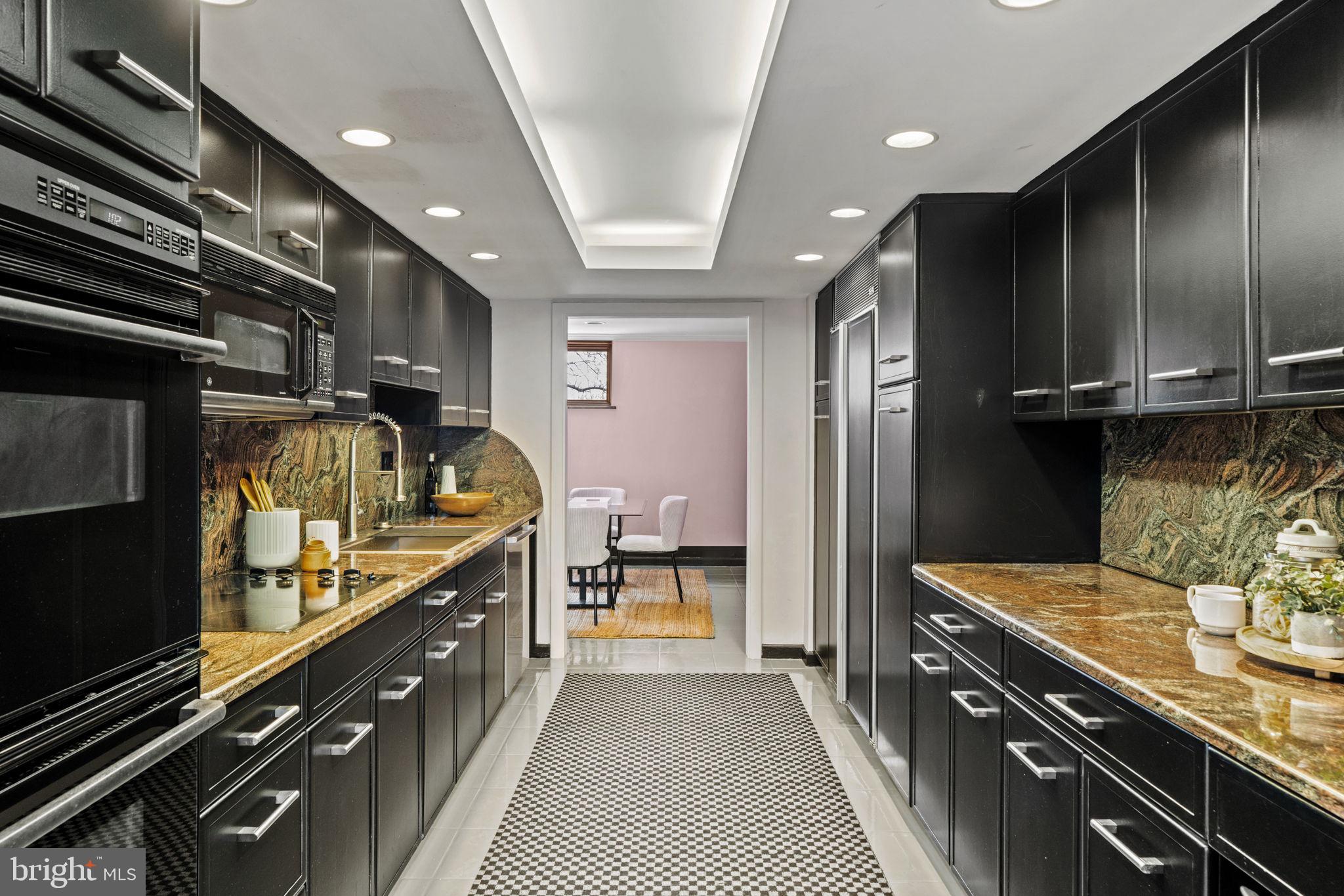SOCIETY HILL - Residential