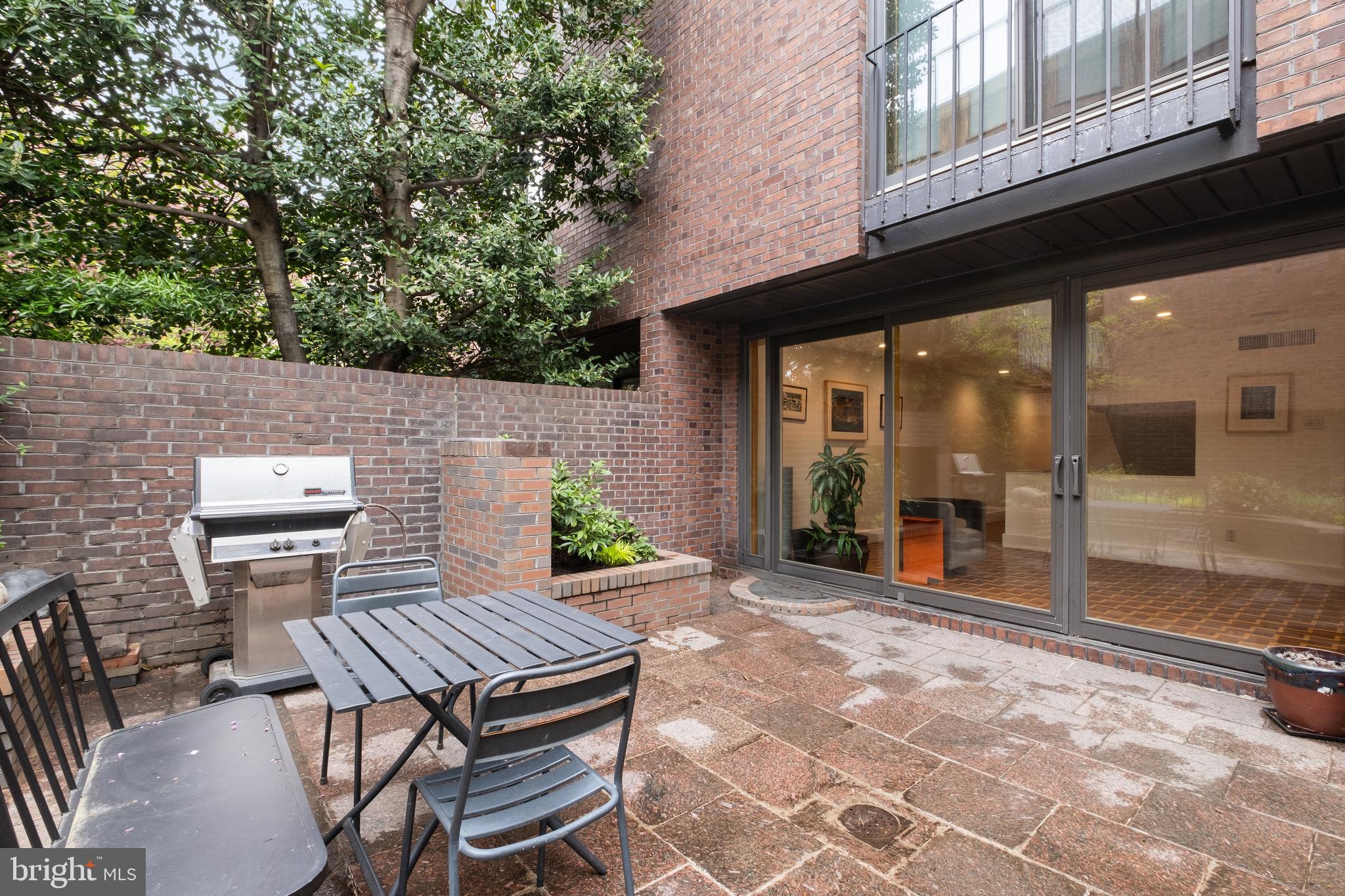 SOCIETY HILL - Residential