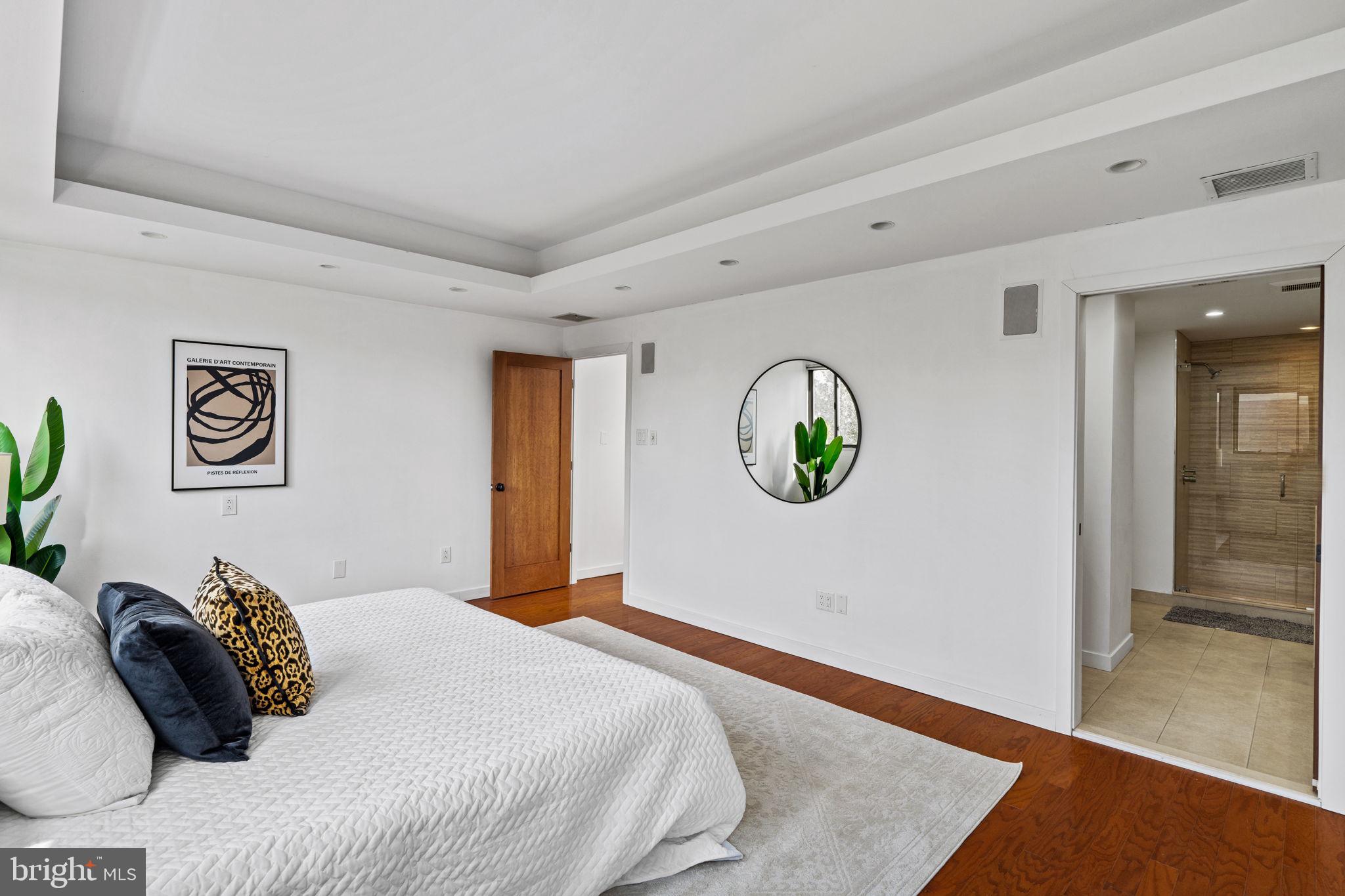 SOCIETY HILL - Residential