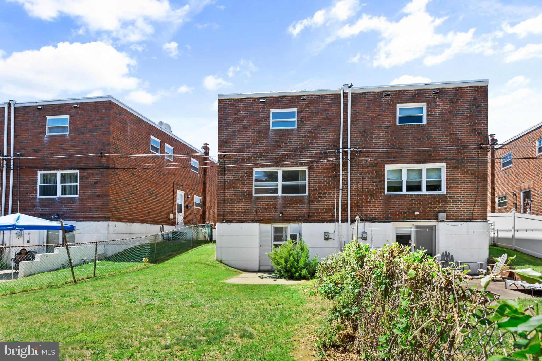 HOLME CIRCLE - Residential