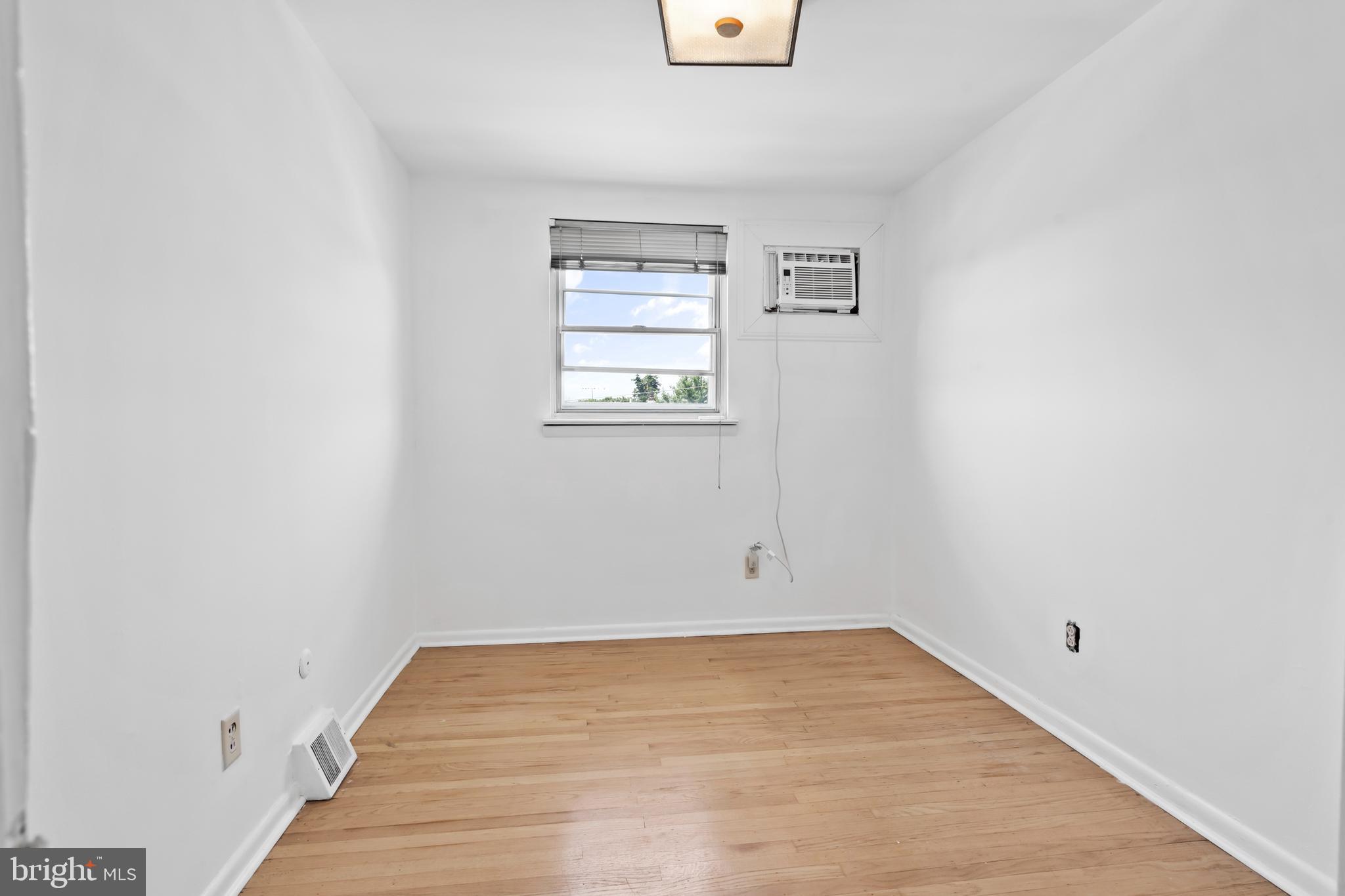 HOLME CIRCLE - Residential