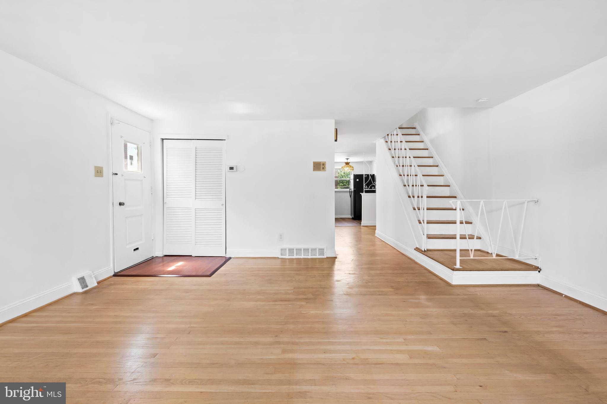 HOLME CIRCLE - Residential