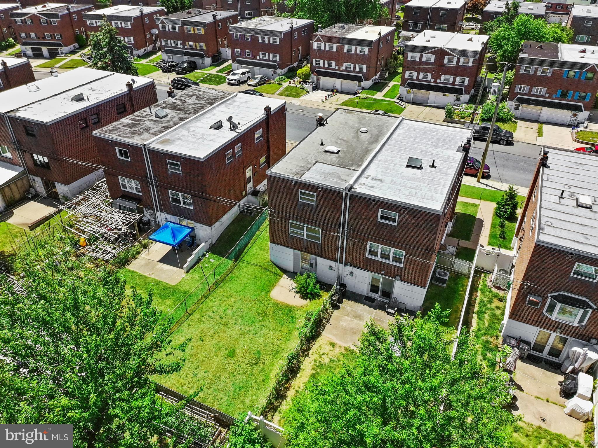 HOLME CIRCLE - Residential