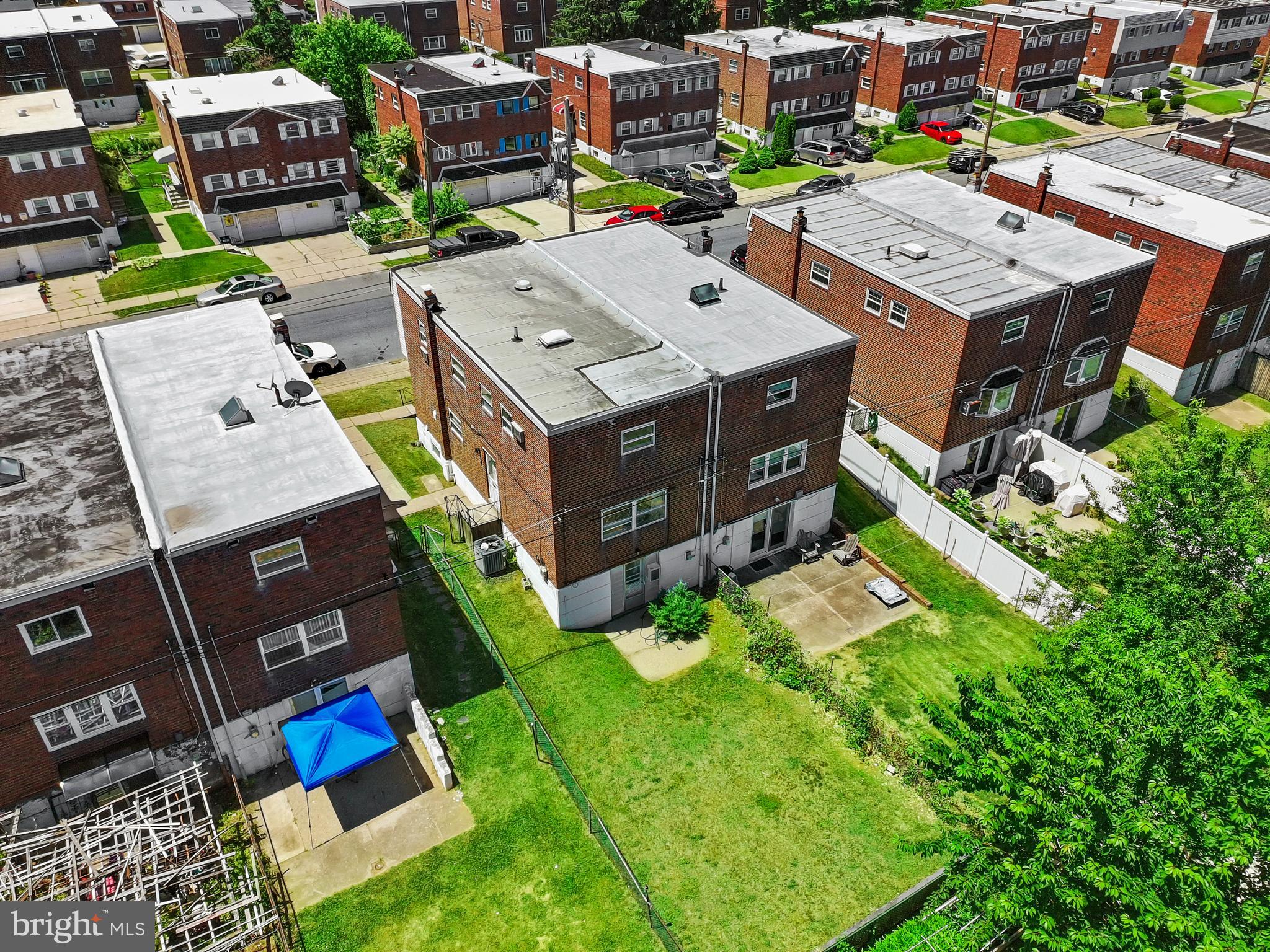 HOLME CIRCLE - Residential