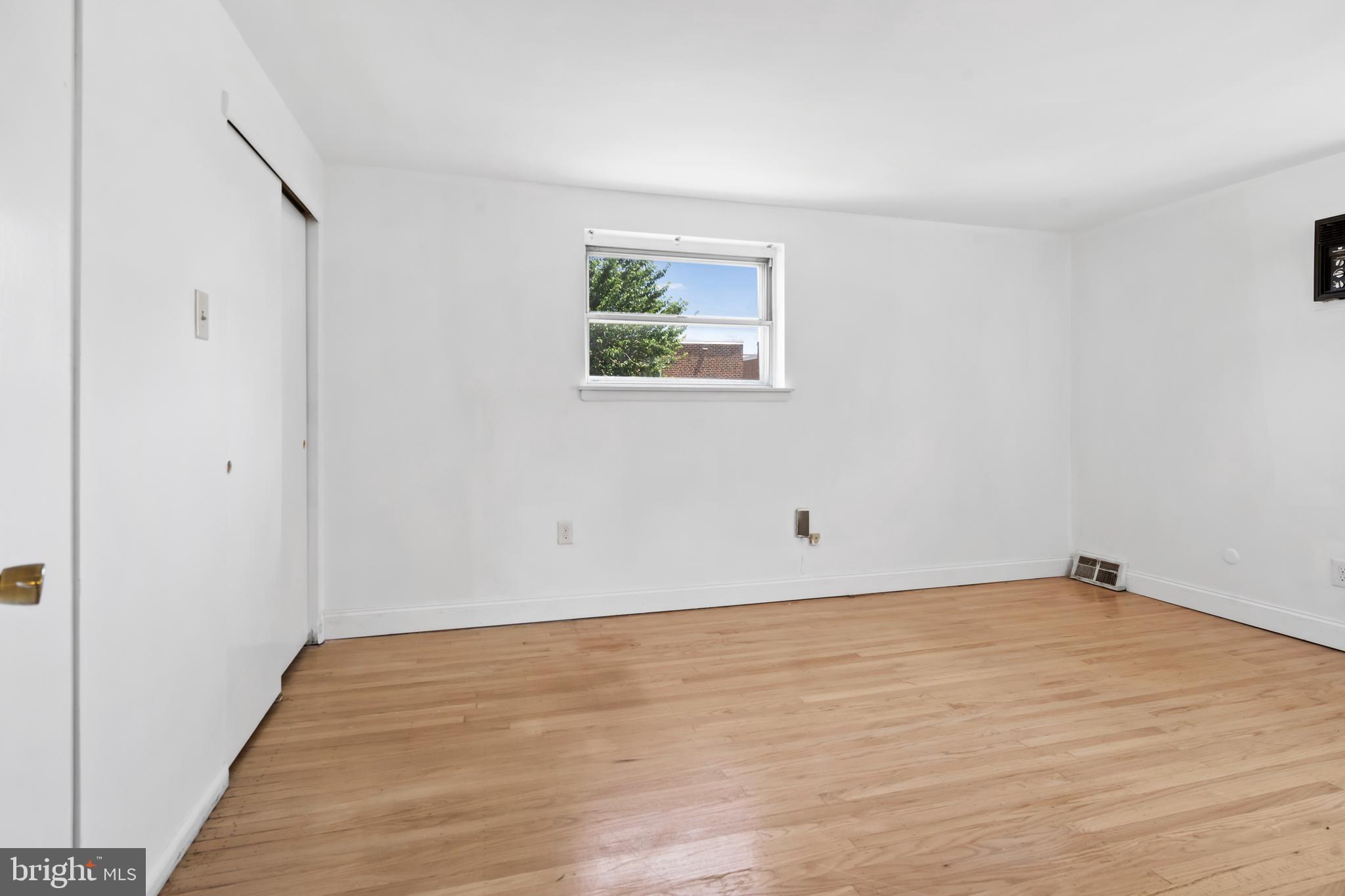 HOLME CIRCLE - Residential