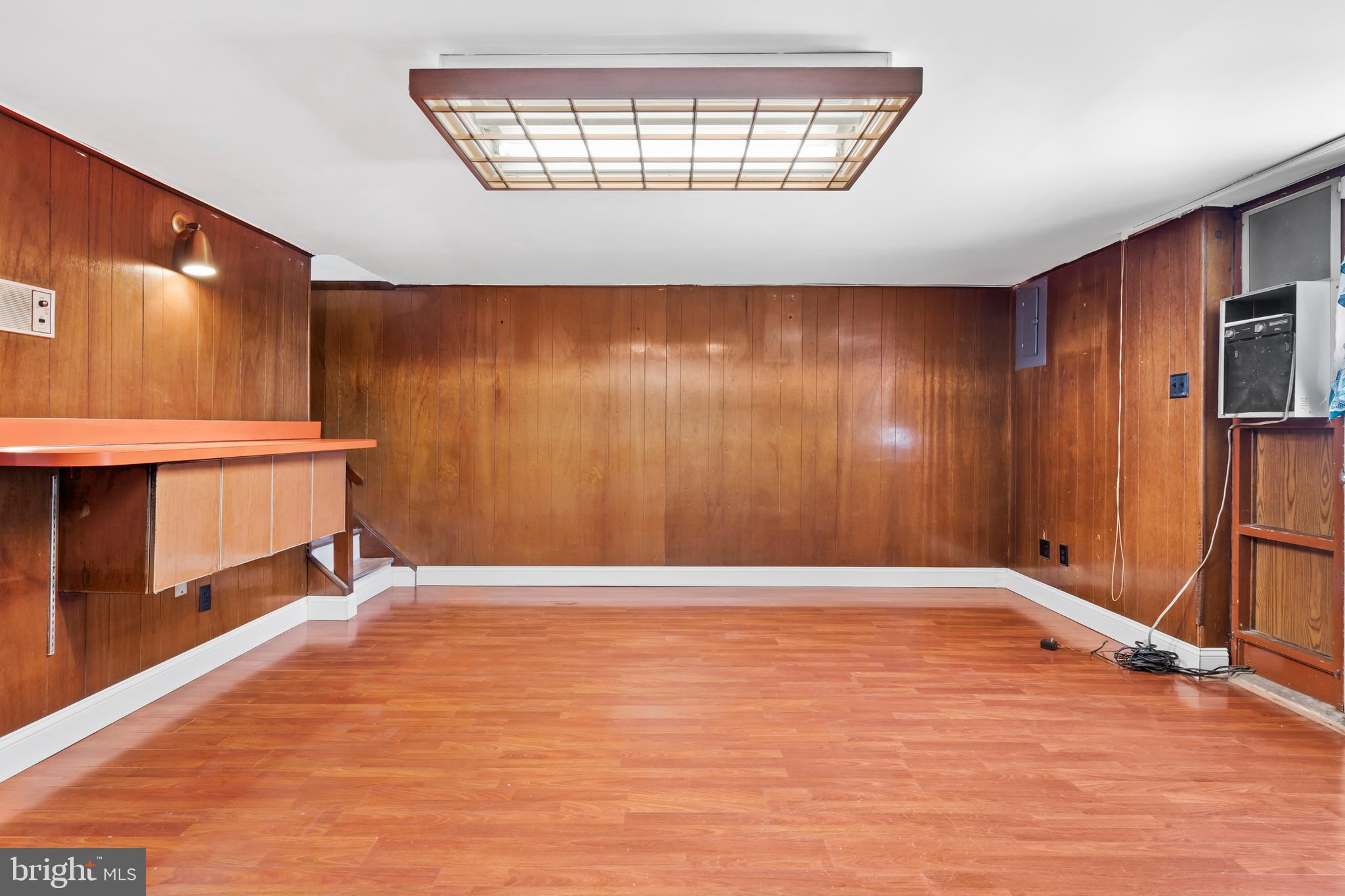 HOLME CIRCLE - Residential