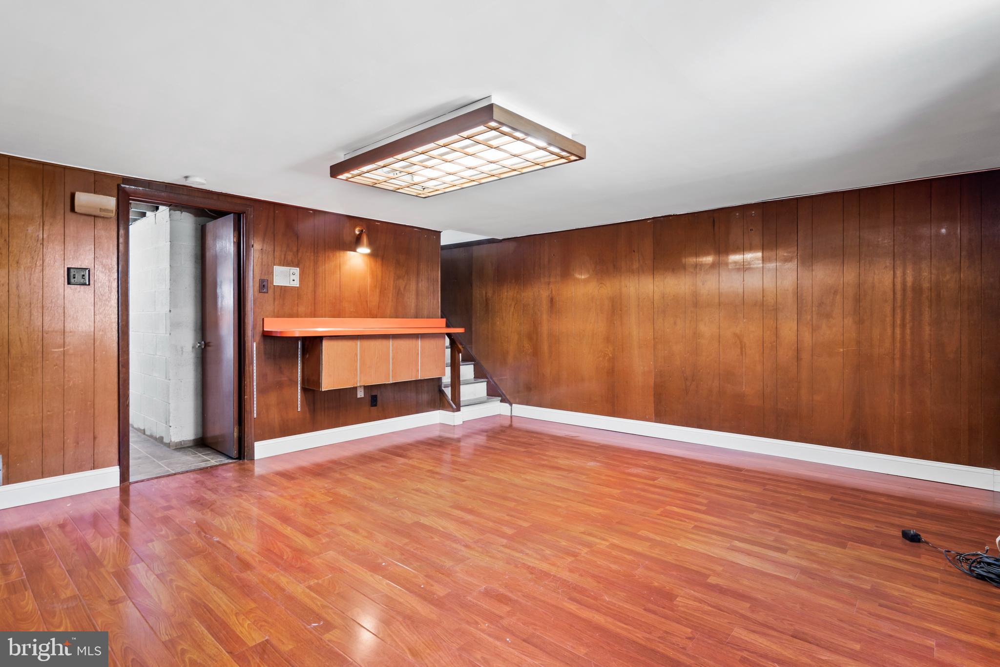 HOLME CIRCLE - Residential