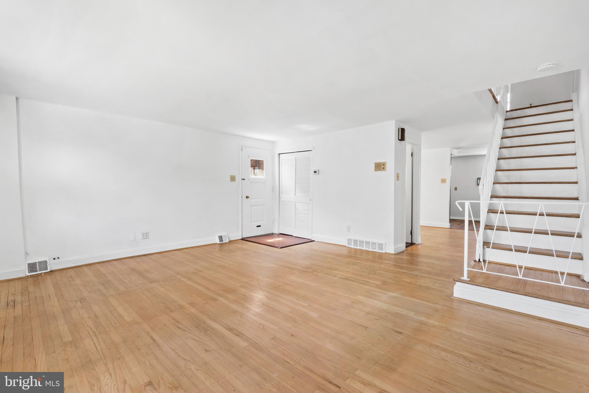 HOLME CIRCLE - Residential