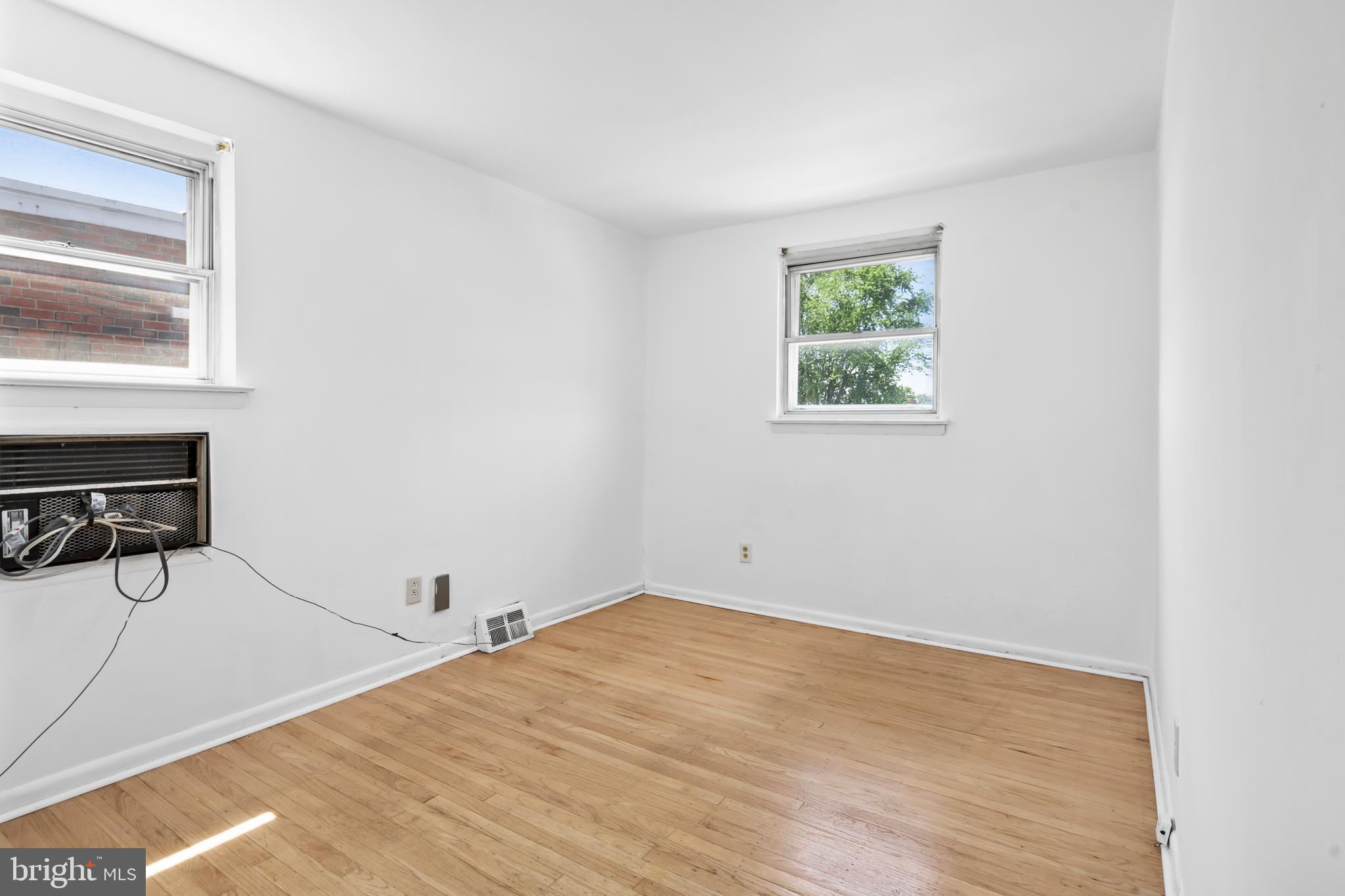 HOLME CIRCLE - Residential