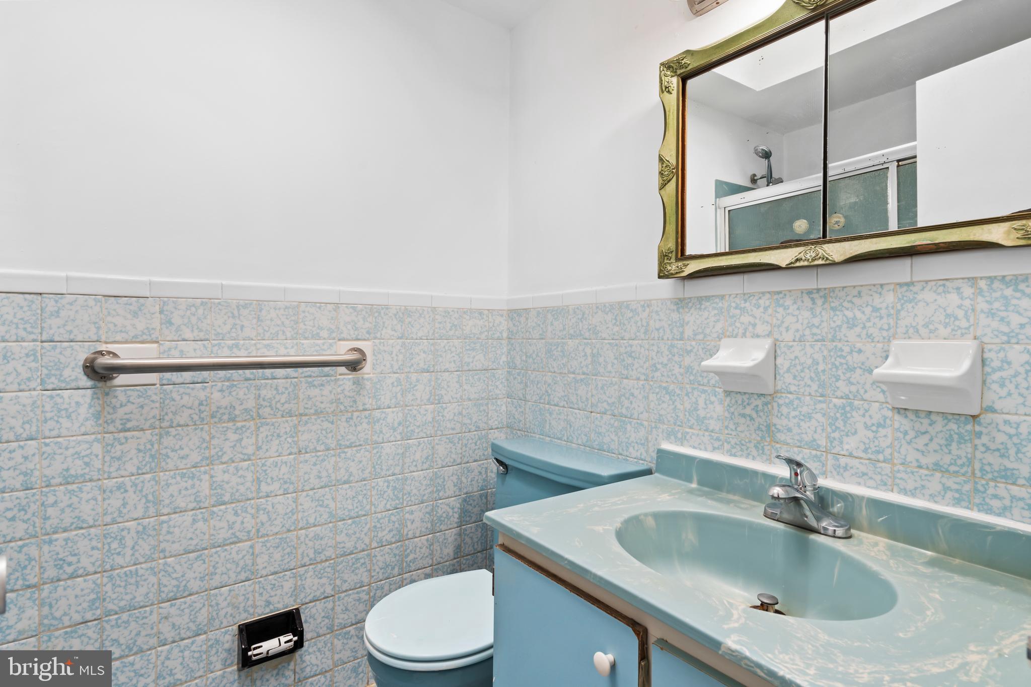 HOLME CIRCLE - Residential