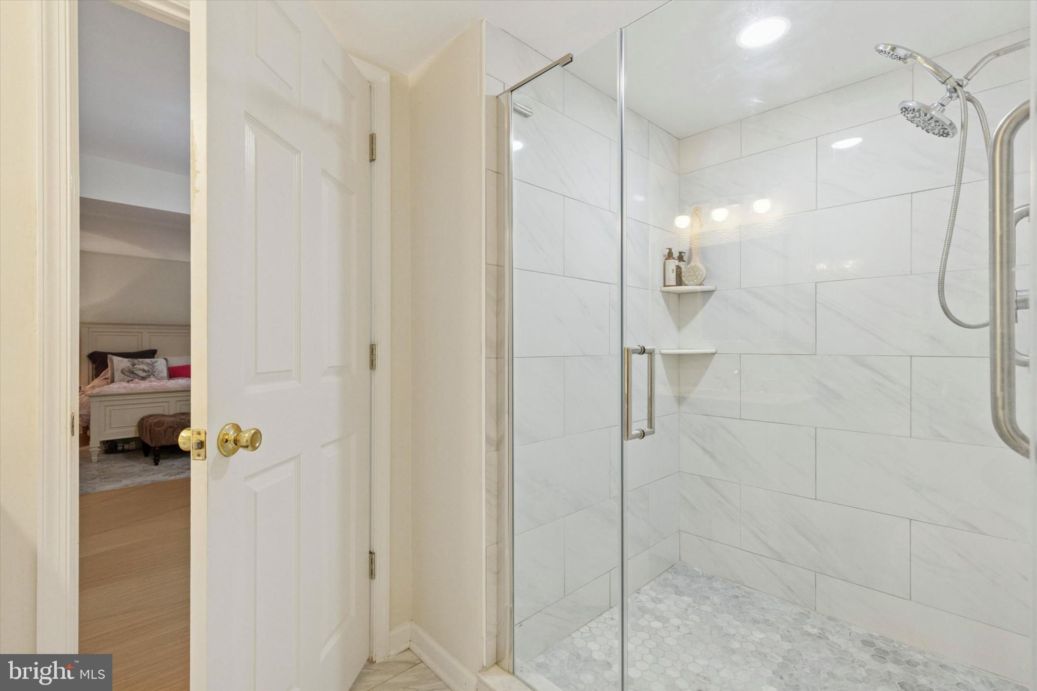 CHESTERBROOK - Residential