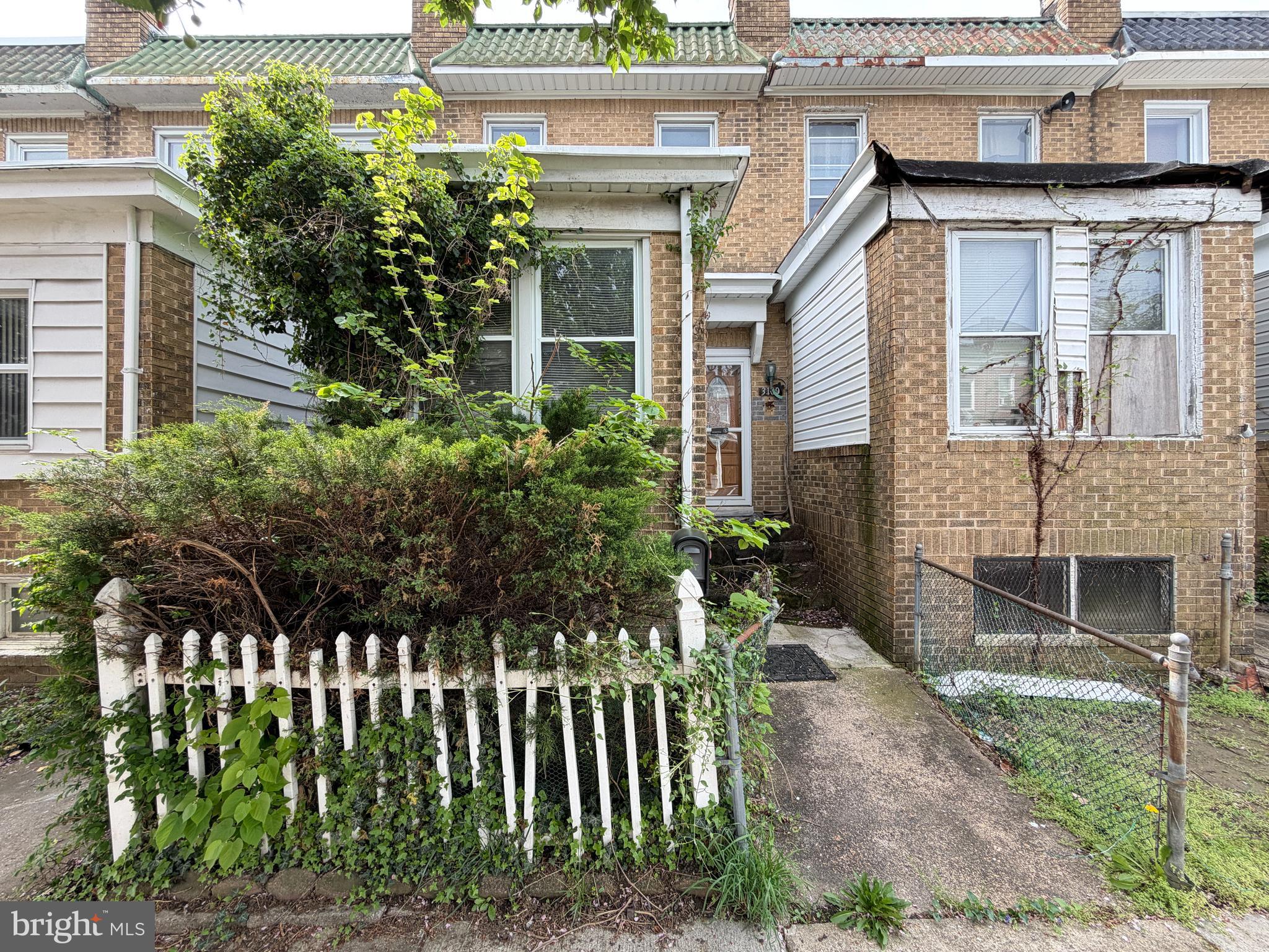 ONLINE AUCTION: This auction takes place on the Ashland Auction Group website bidding platform. Bidding begins 5/27/2026 @ 10:00 AM. Bidding ends 5/29/2026 @ 11:40 AM. The list price is the suggested opening bid. Deposit: $5,000.

This two-story townhouse is located in the Rosemont neighborhood of Baltimore City. Residents can enjoy the nearby attractions and facilities such as the Coppin State University, Leon Day Park, and Gwynns Falls/Leakin Park. The property is vacant and in a cave in condition, ready for major repairs. It also offers convenient access to major traffic arteries including Windsor Mill Road, West North Avenue, and Hilton Parkway, providing easy commuting throughout Baltimore City.