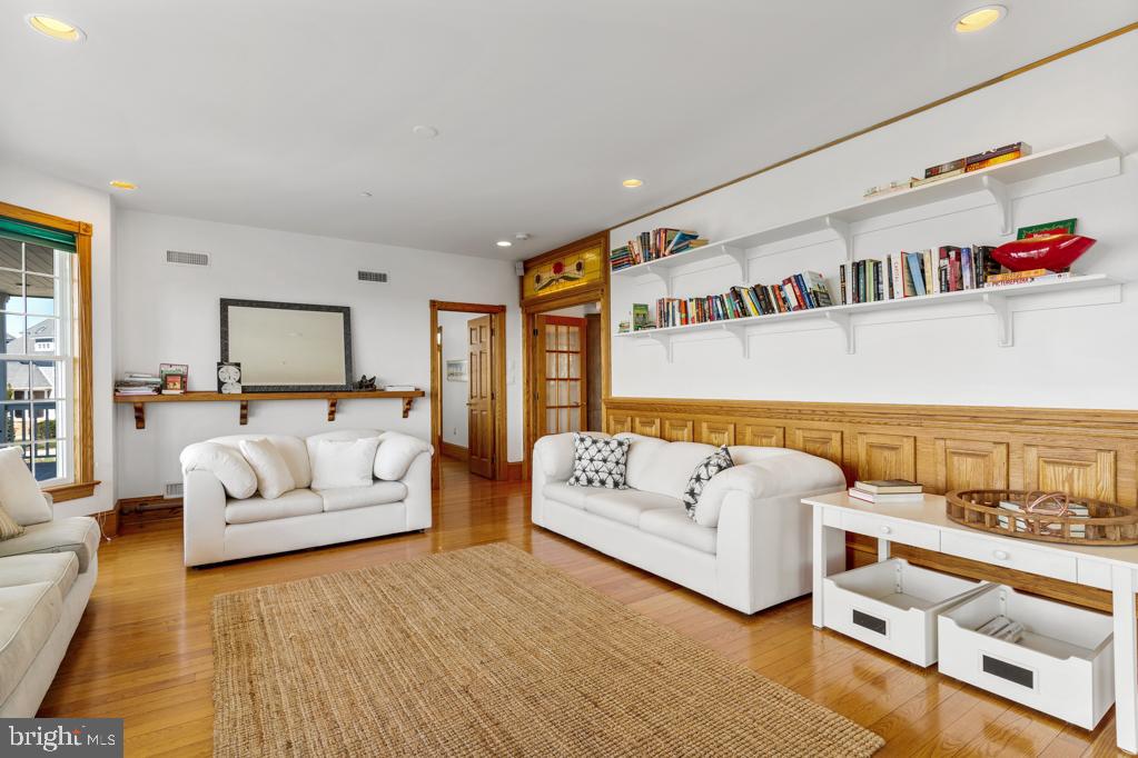 CHANCELLERY - Residential