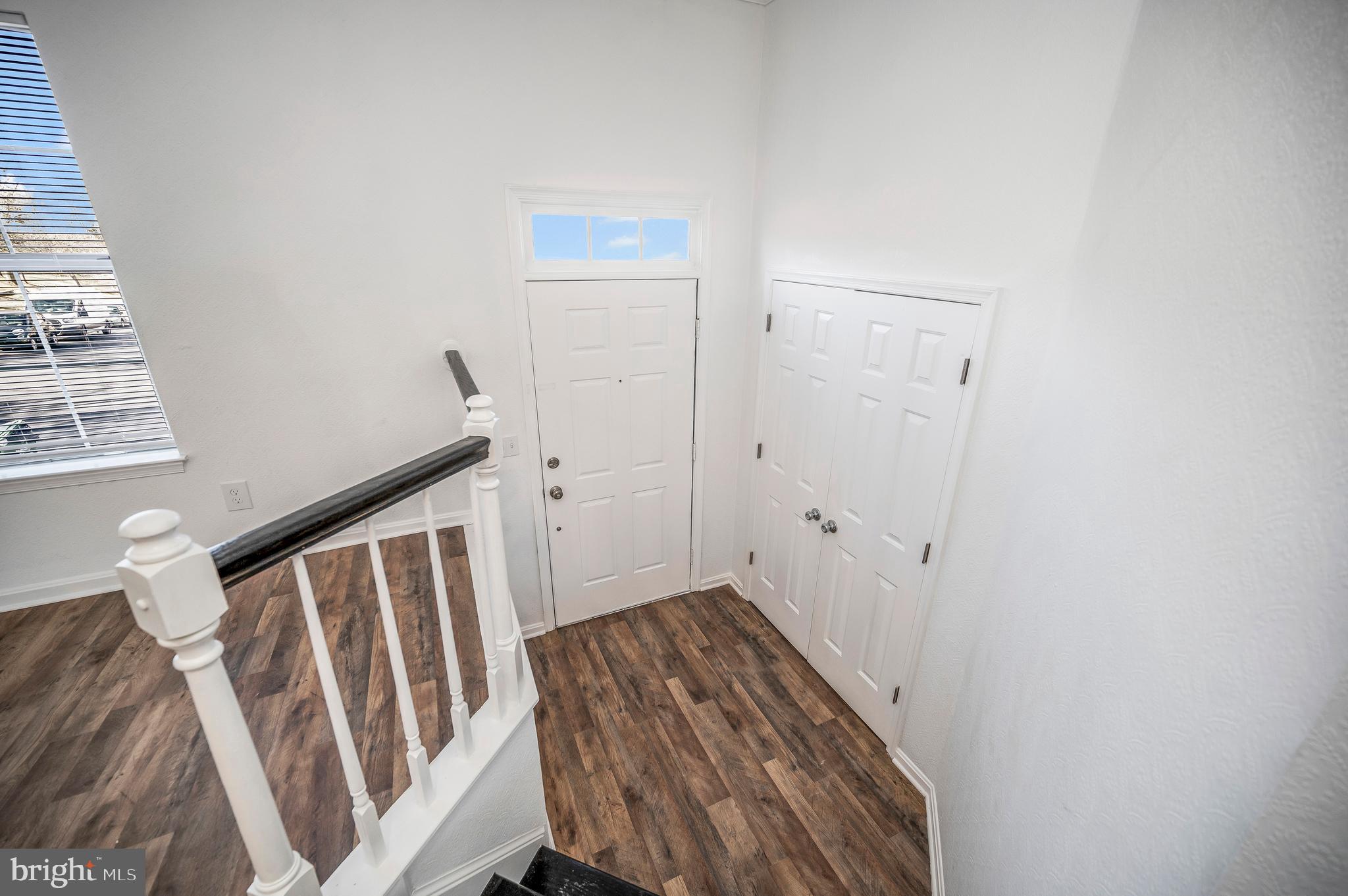 SPRING KNOLL - Residential