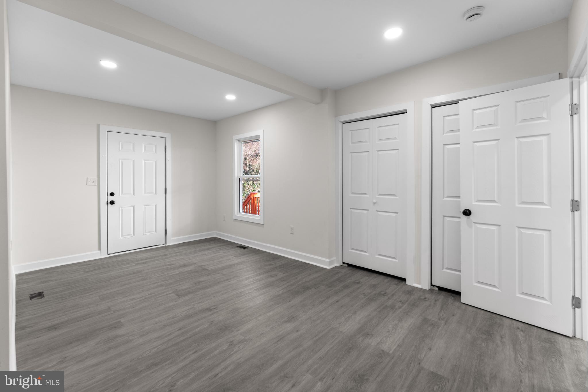 WINSTON GOVANS - Residential