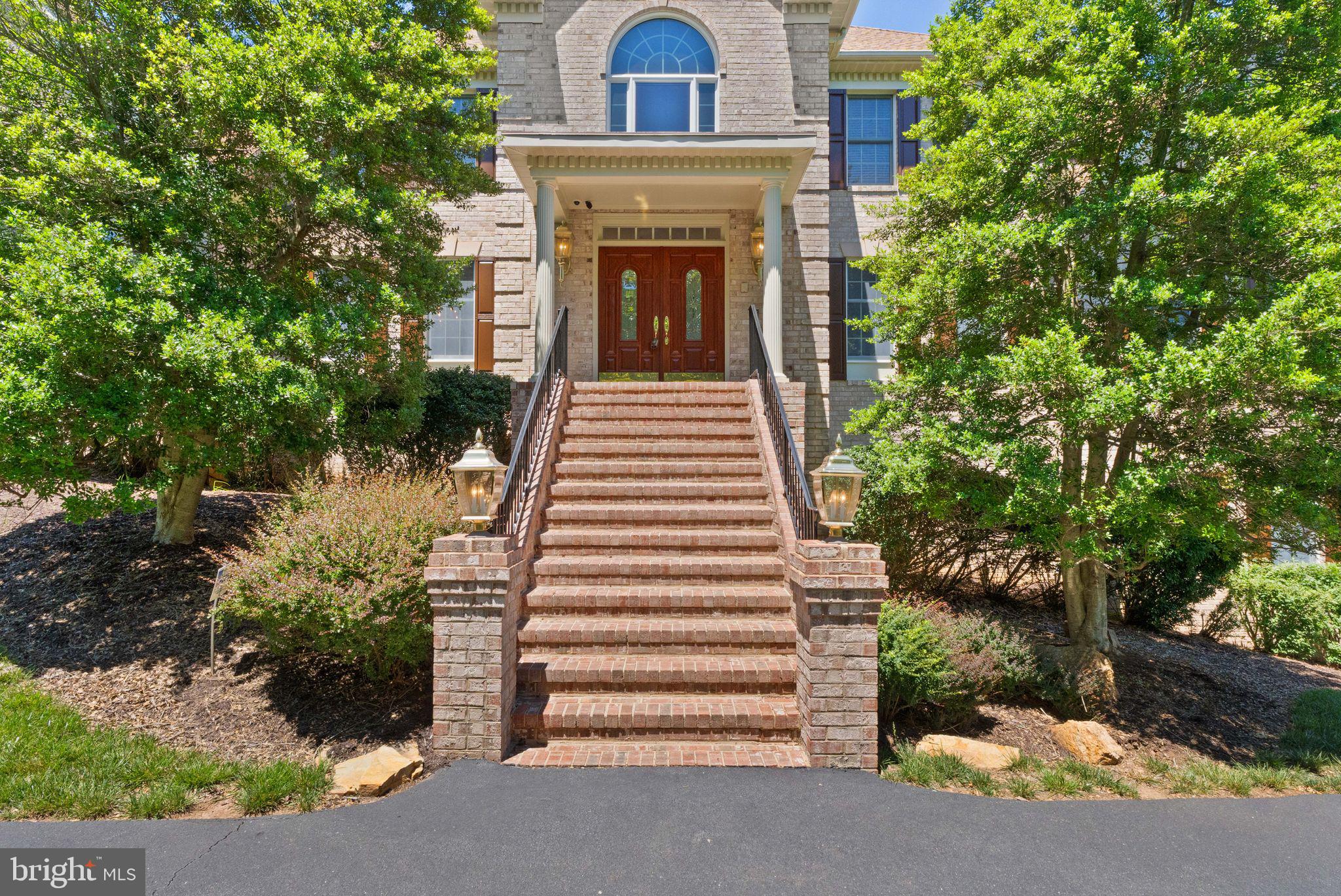 THUNDER OAK - Residential