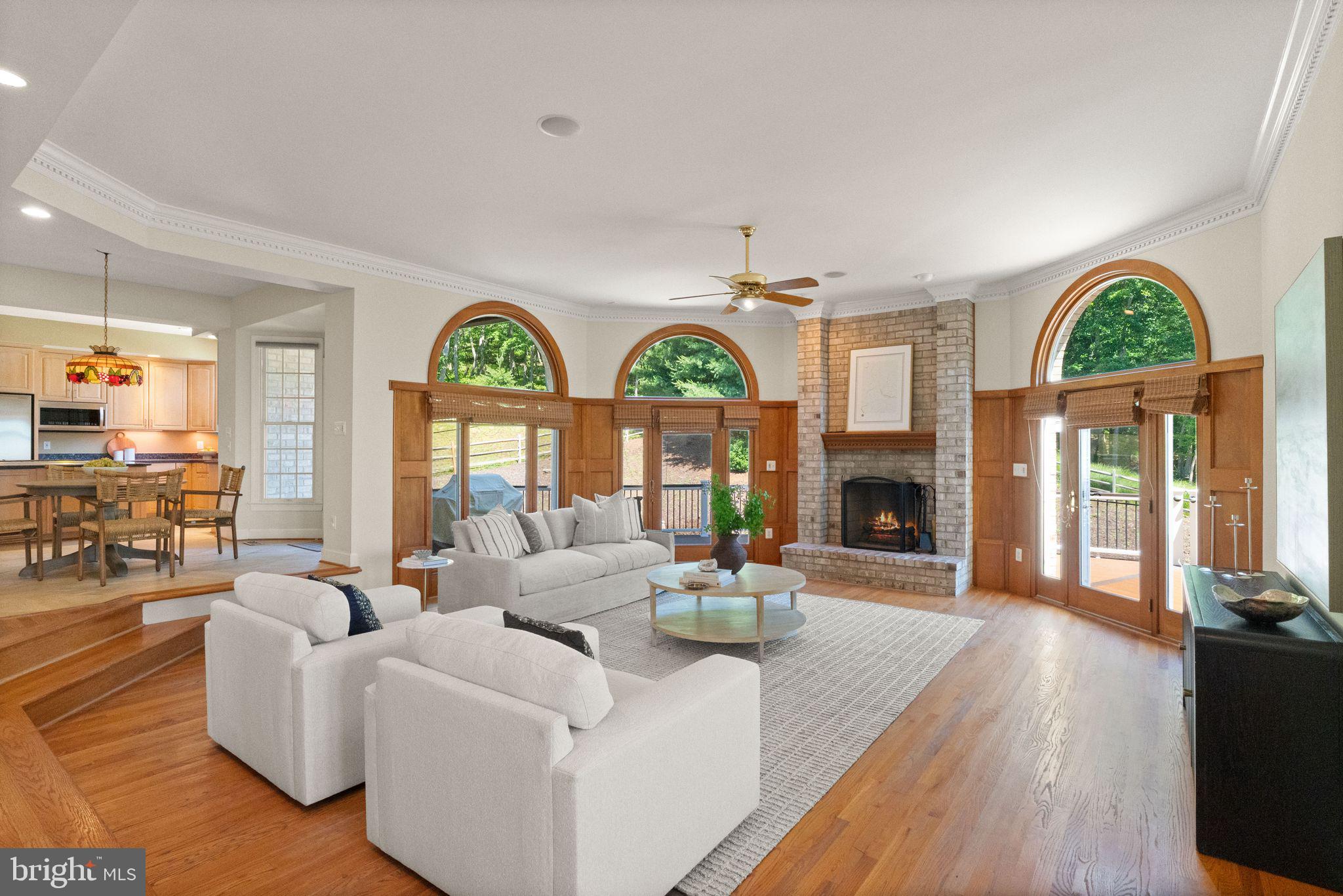 THUNDER OAK - Residential