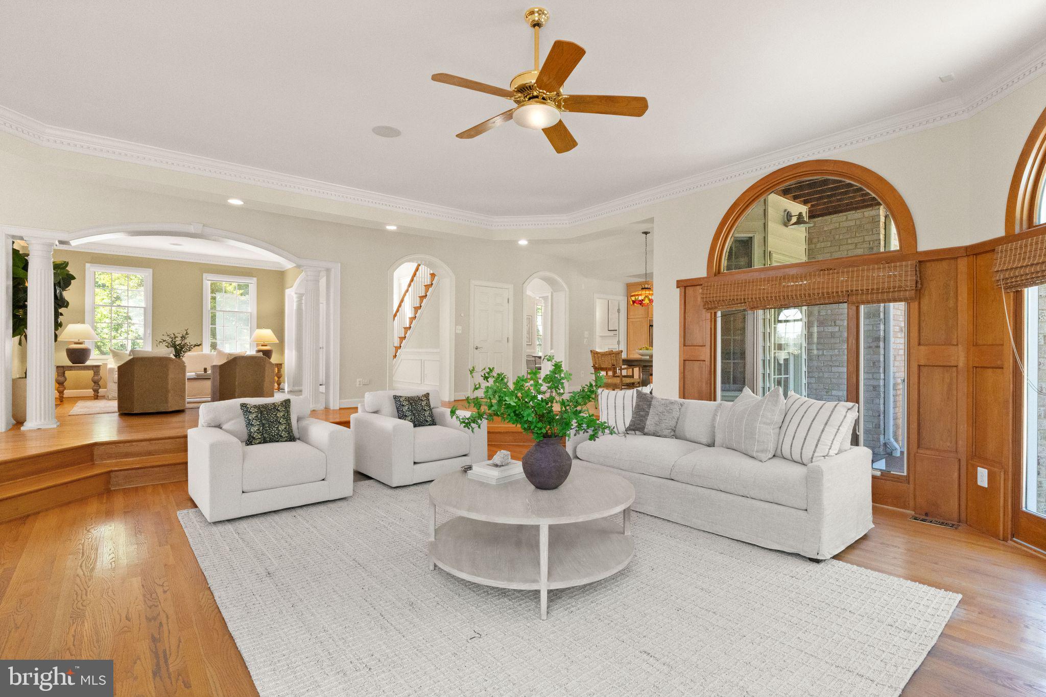 THUNDER OAK - Residential