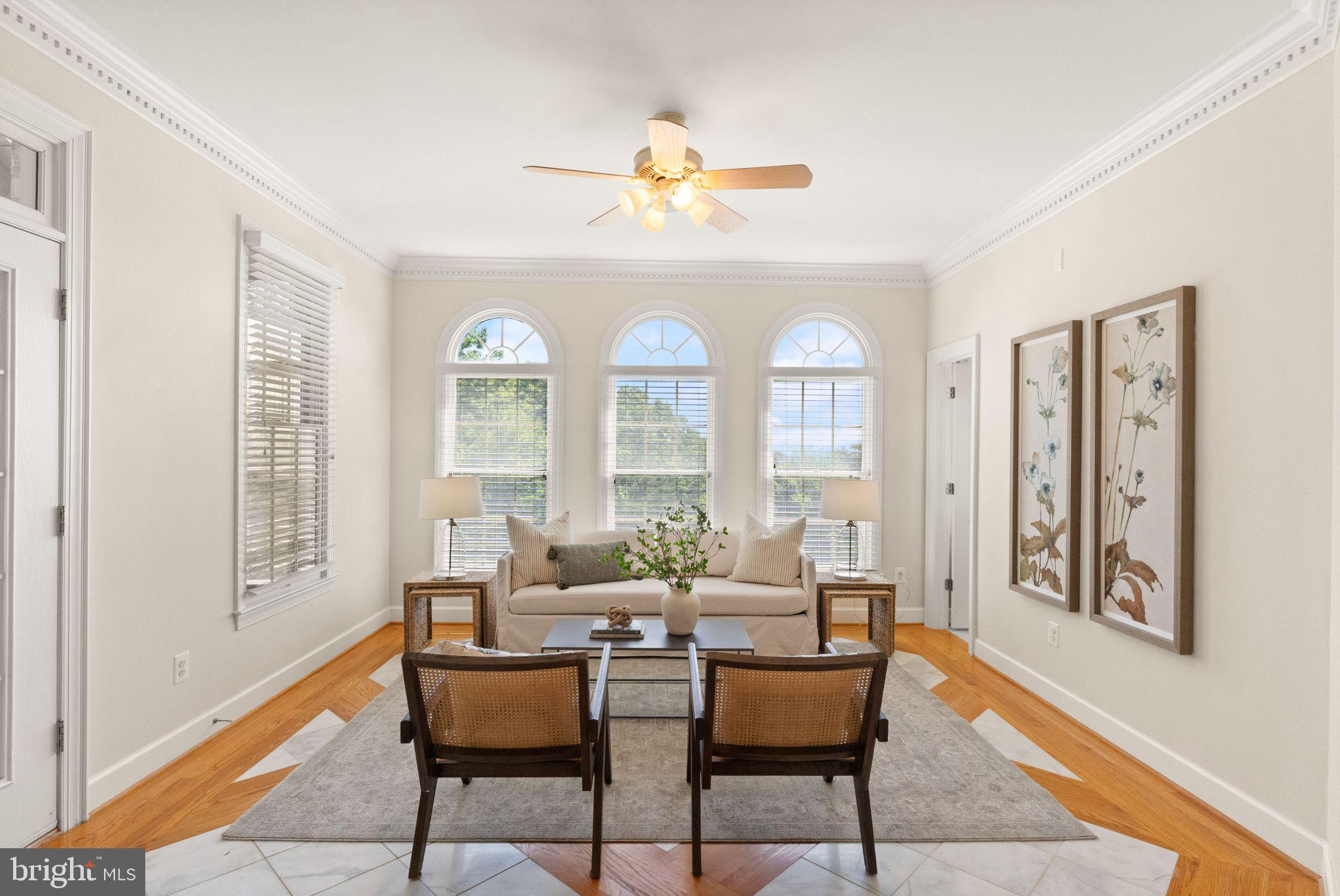 THUNDER OAK - Residential