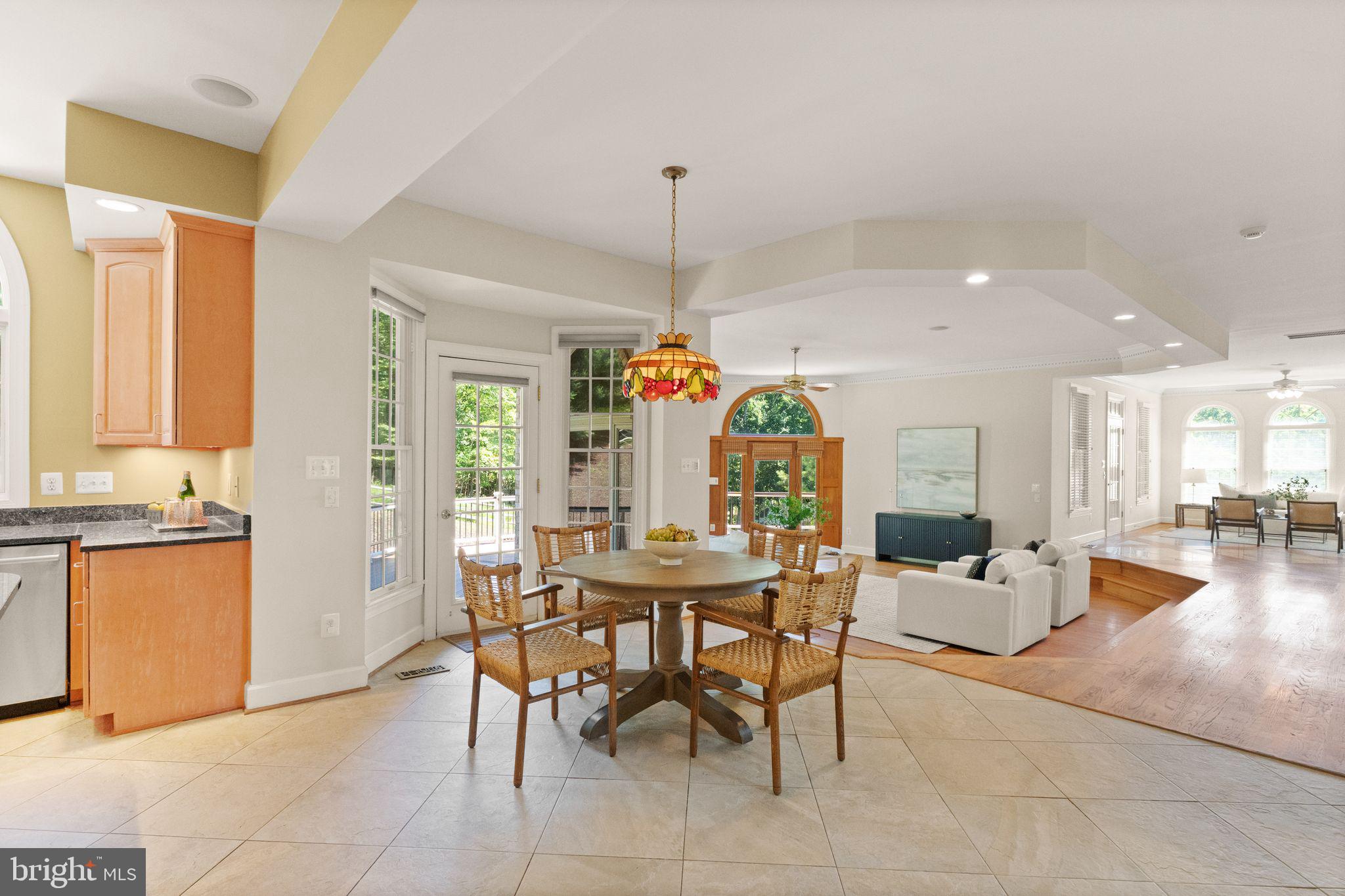 THUNDER OAK - Residential